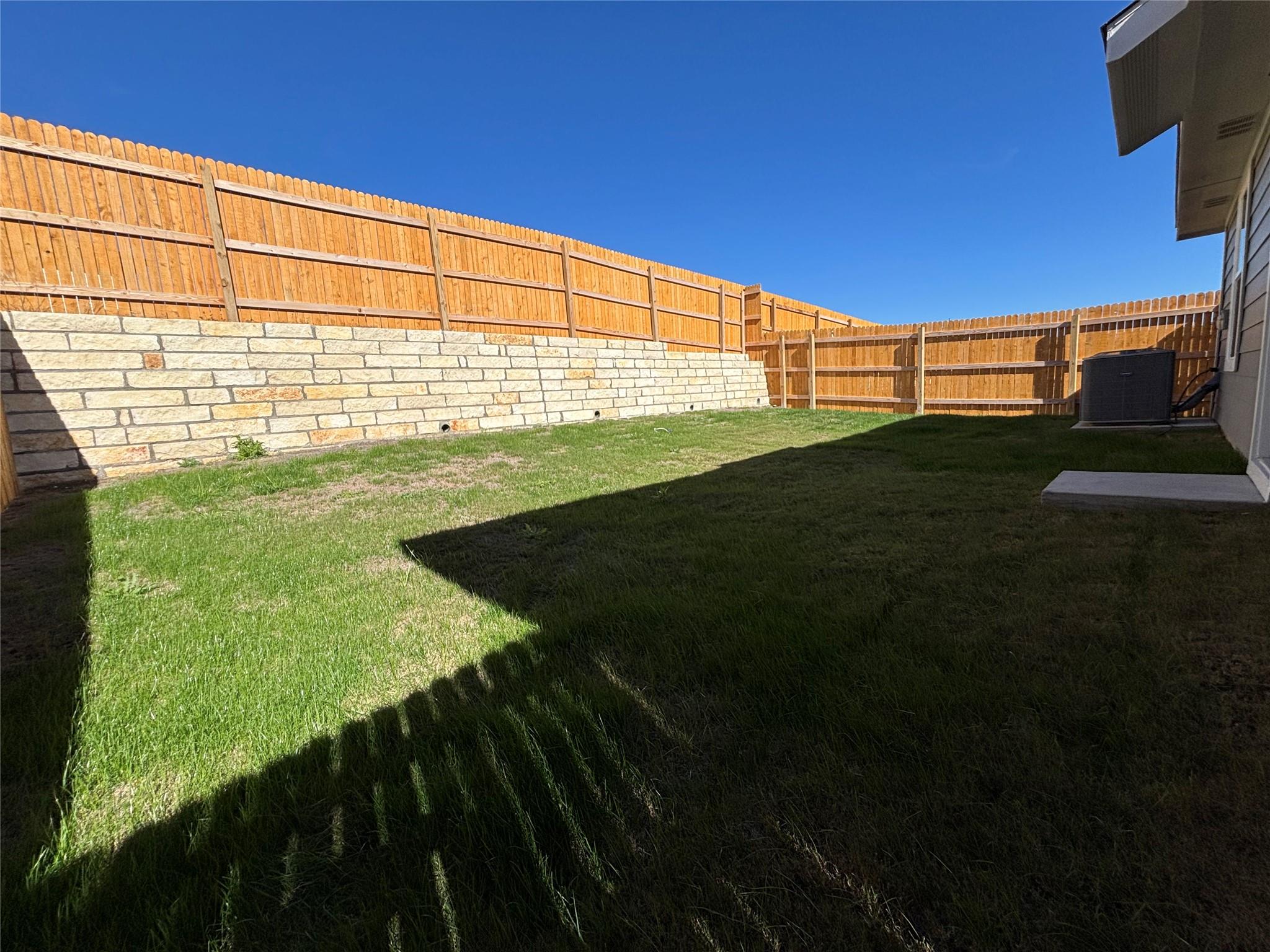 189 Bull Lake Cir, Buda, TX 78610