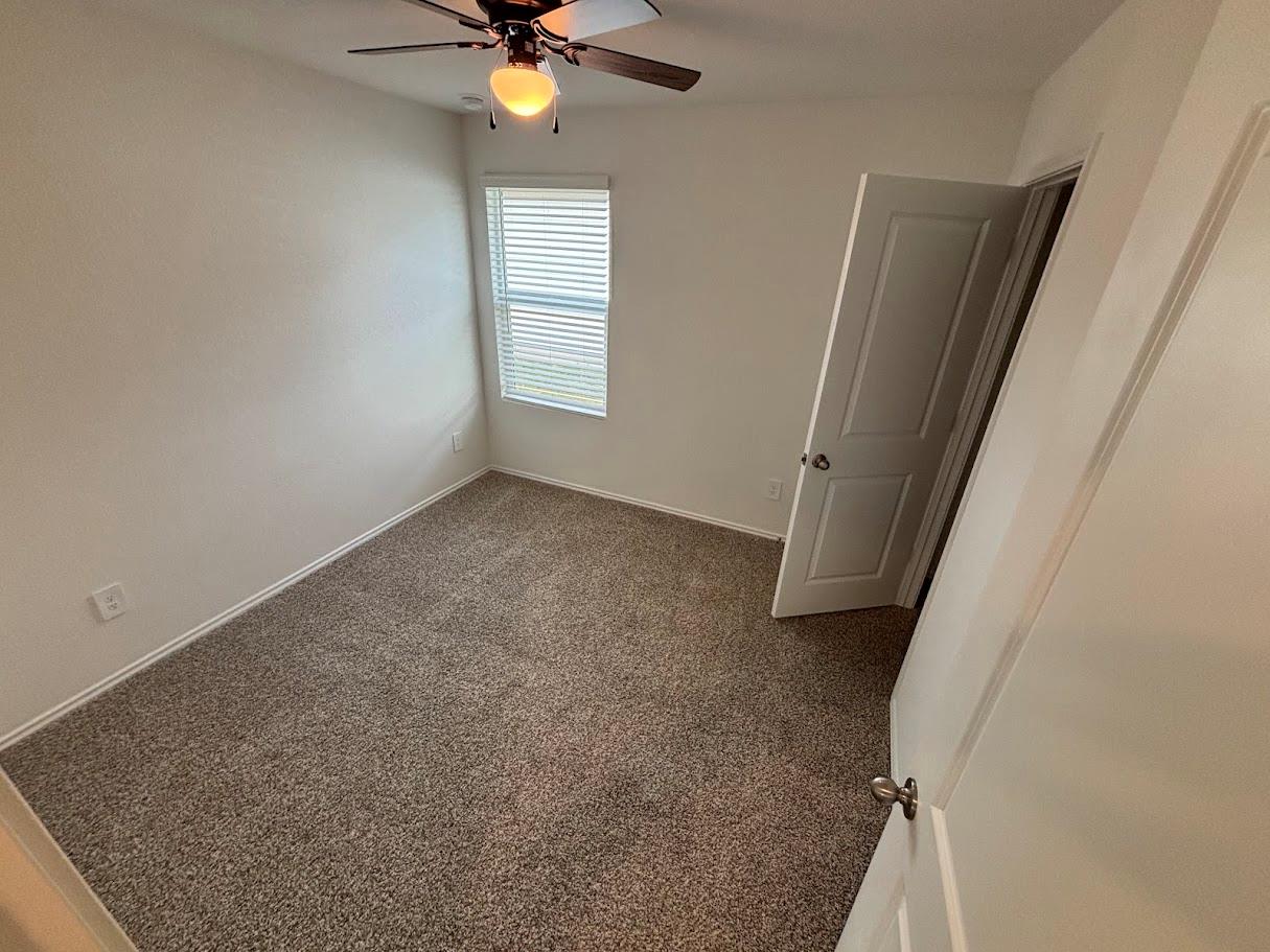 189 Bull Lake Cir, Buda, TX 78610