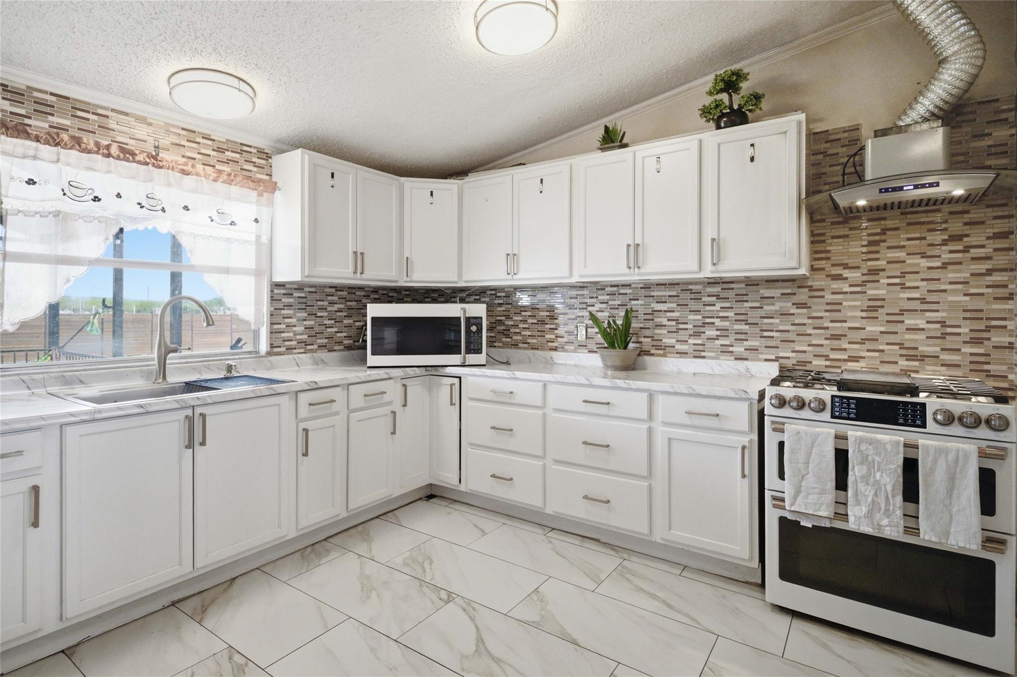 13708 Optimismo Ter, Kyle, TX 78640