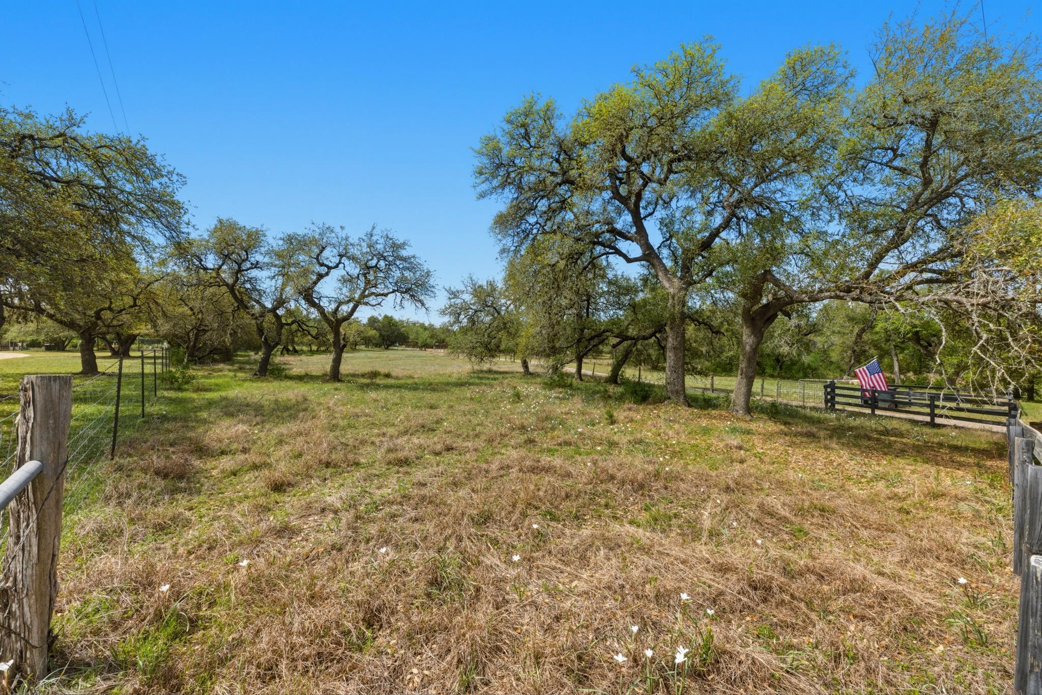 600 Misti Ln, Driftwood, TX 78619