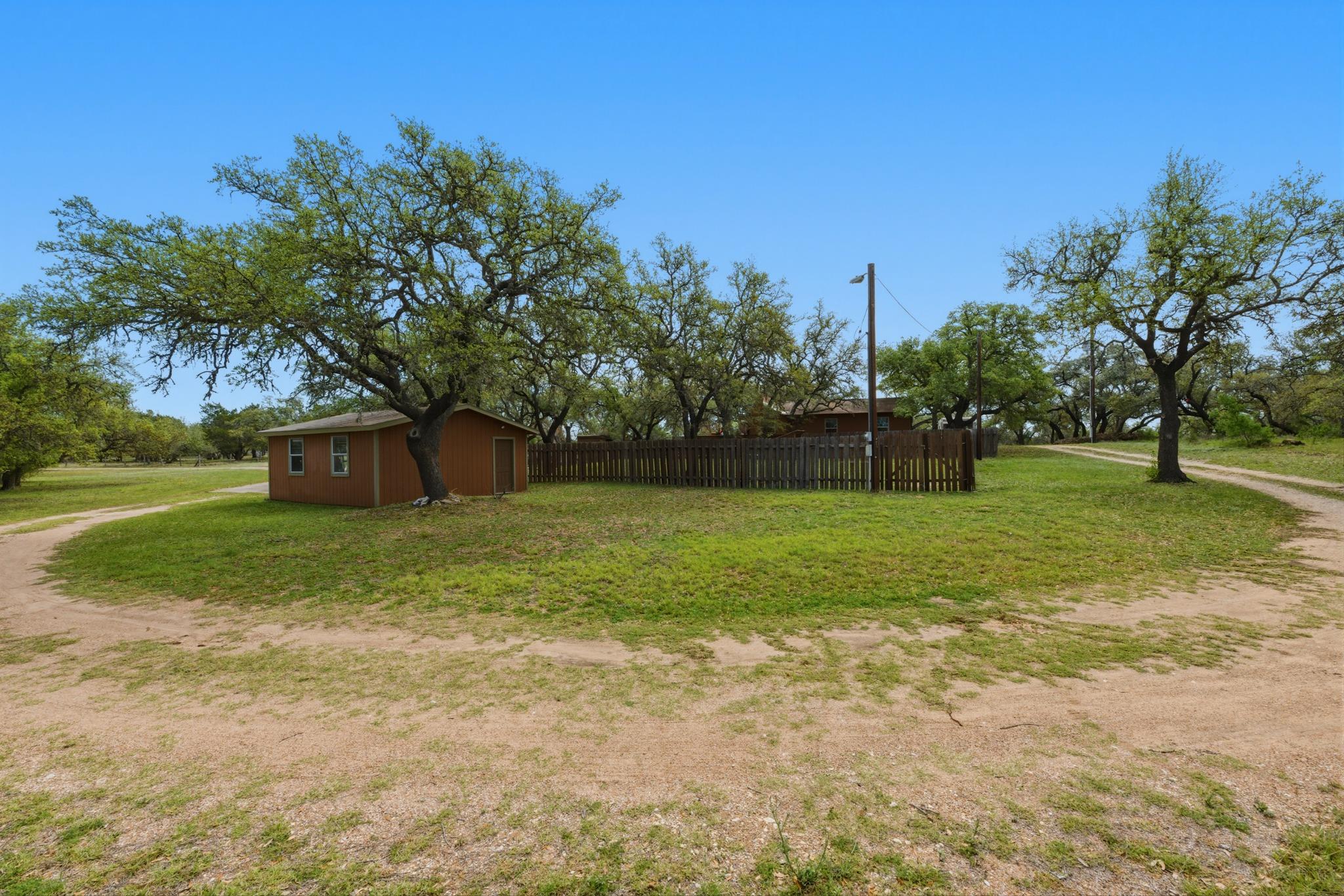 600 Misti Ln, Driftwood, TX 78619