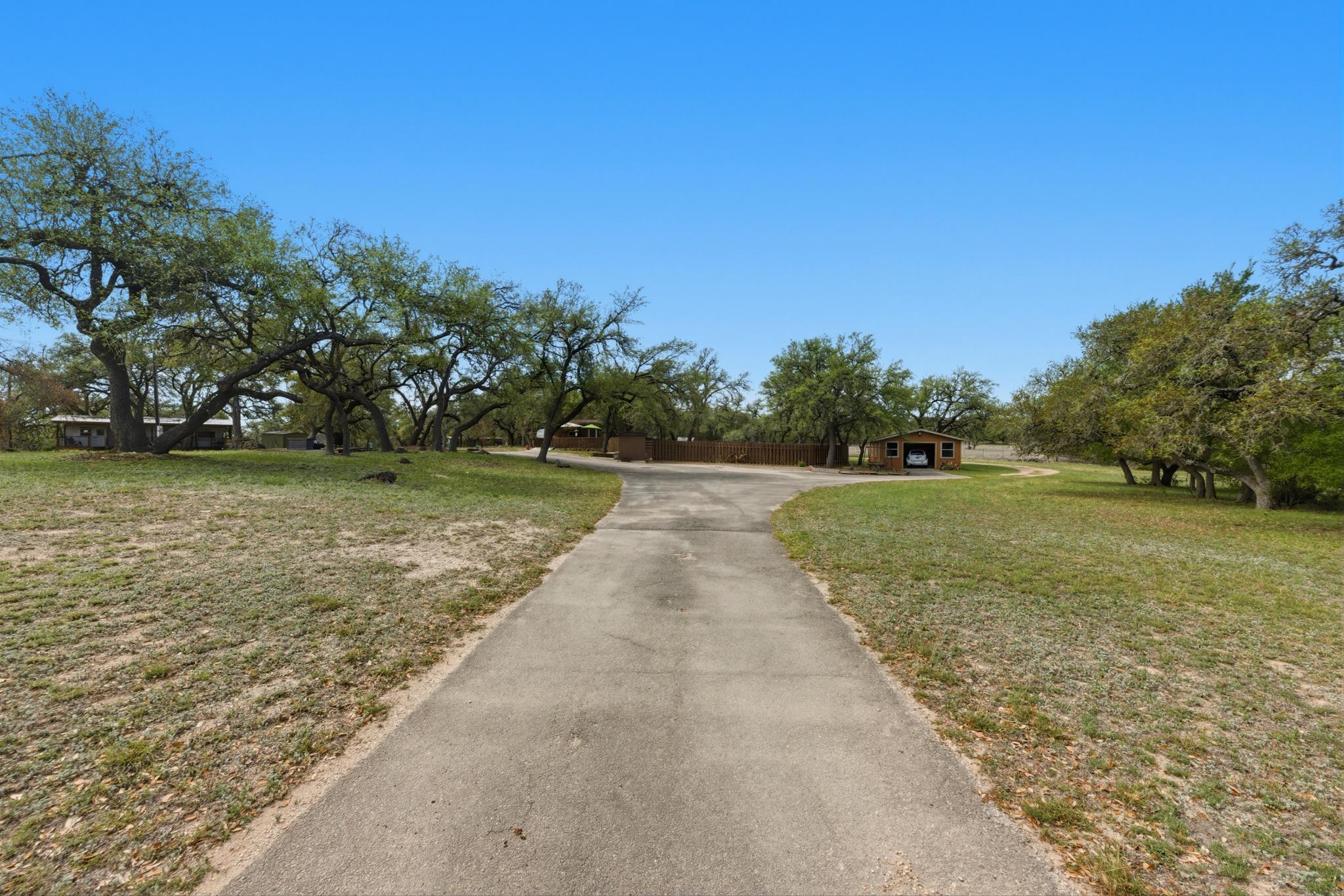 600 Misti Ln, Driftwood, TX 78619