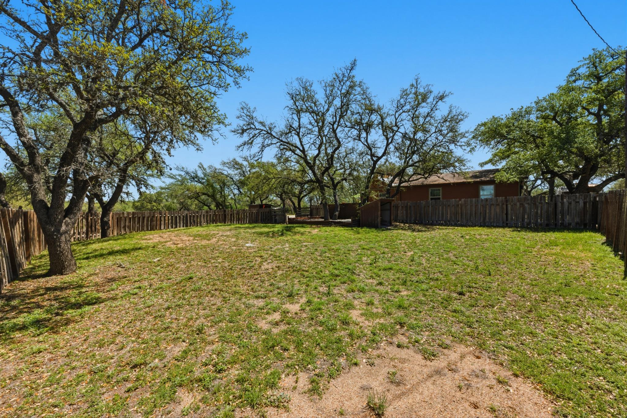 600 Misti Ln, Driftwood, TX 78619