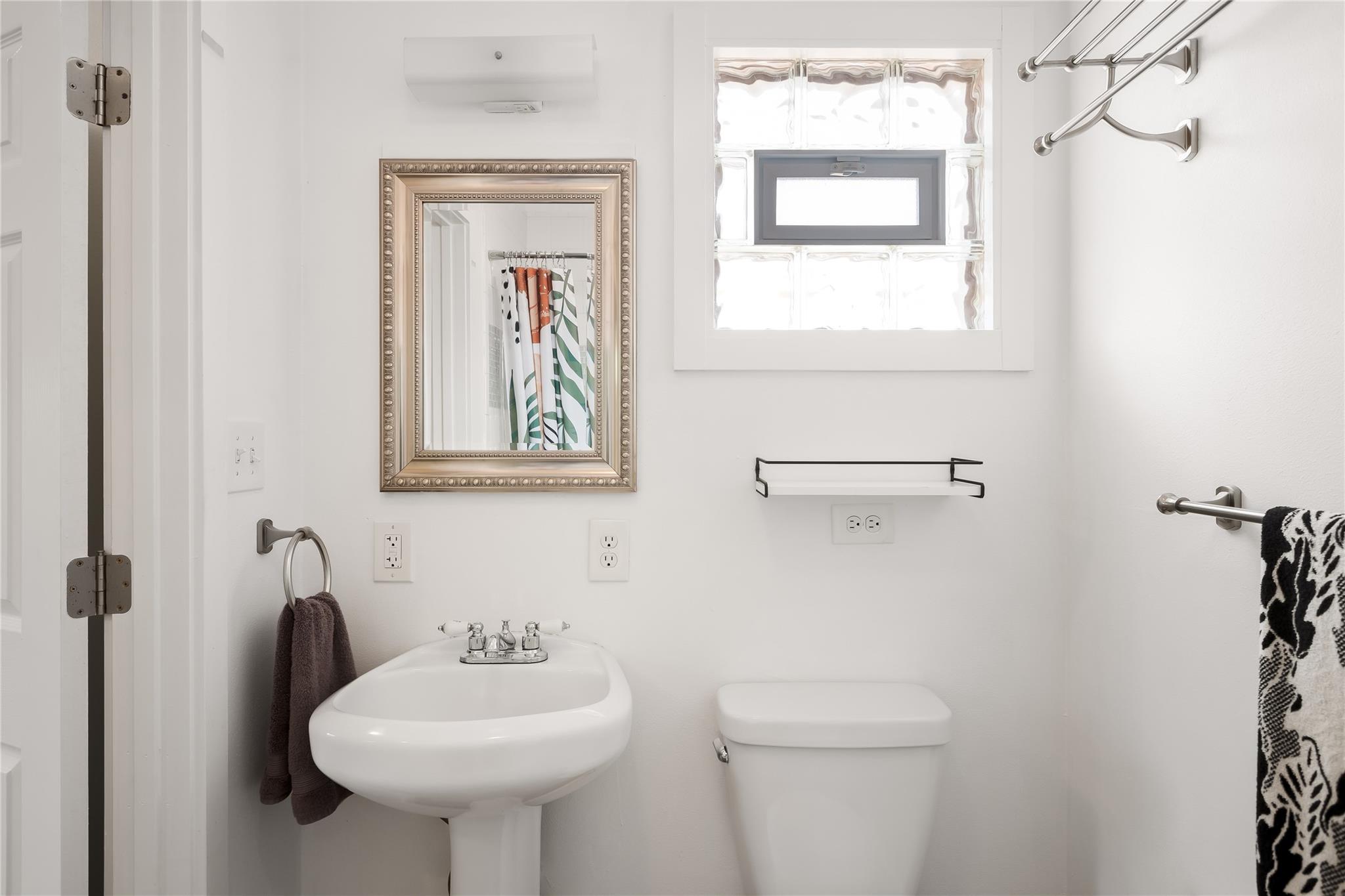 1706 Riverview St, Austin, TX 78702