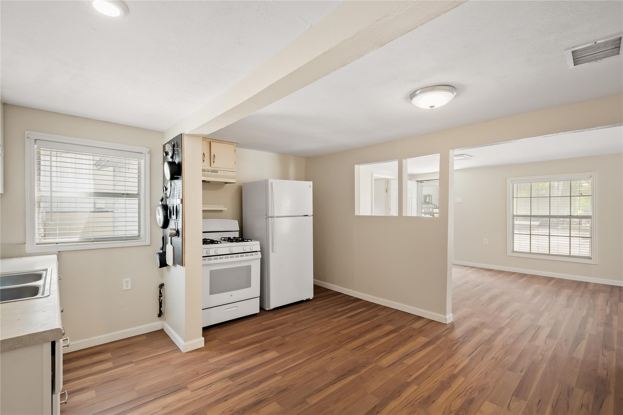 1706 Riverview St, Austin, TX 78702