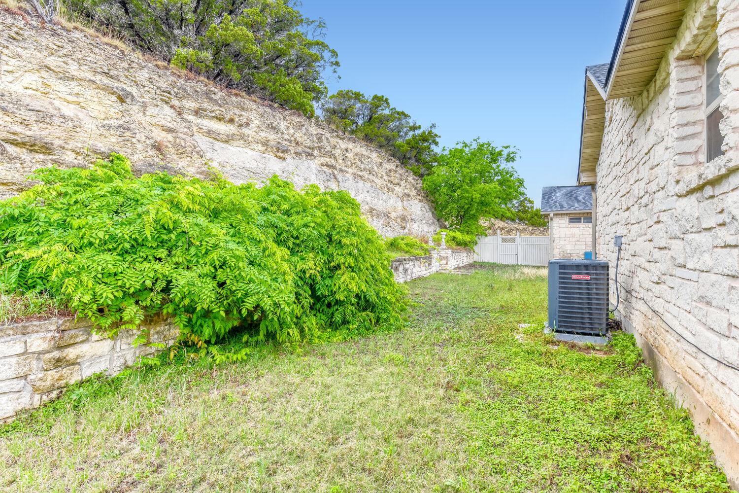 39 La Toya Trl, Wimberley, TX 78676