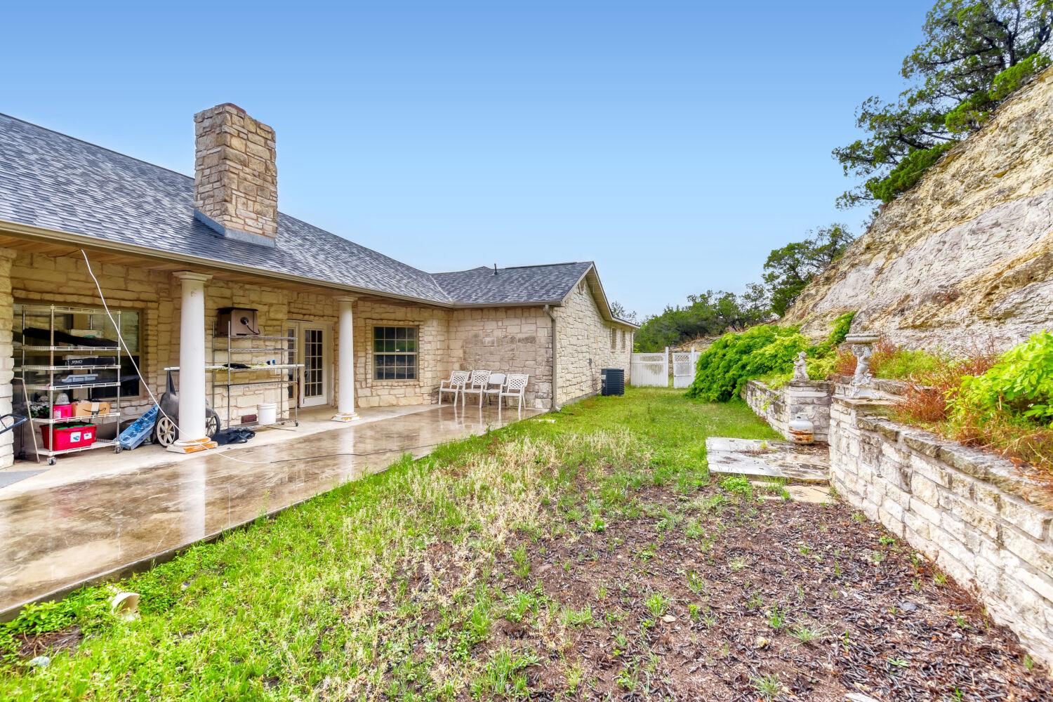 39 La Toya Trl, Wimberley, TX 78676