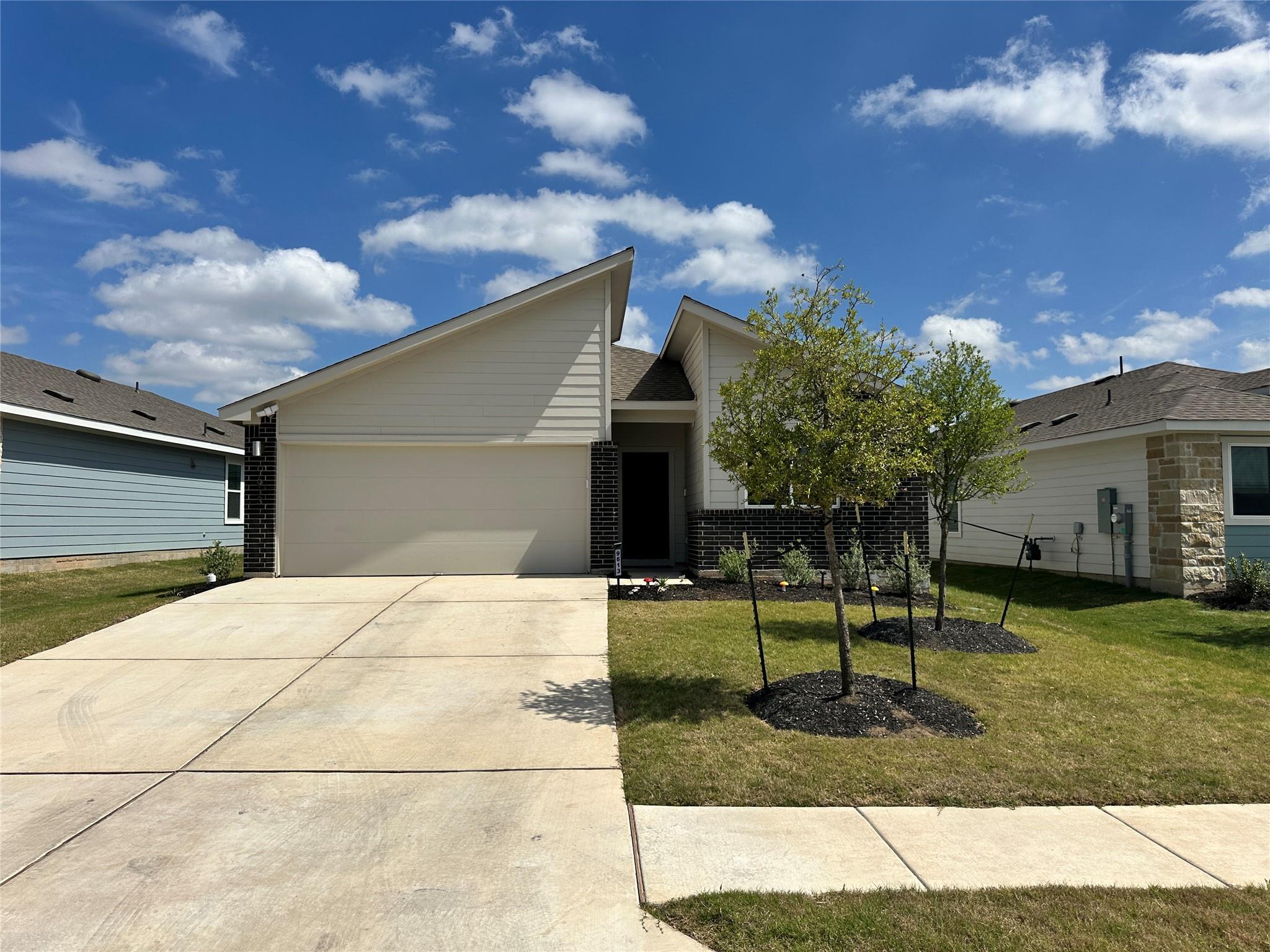 9613 Oxbow Strap Dr, Austin, TX 78724