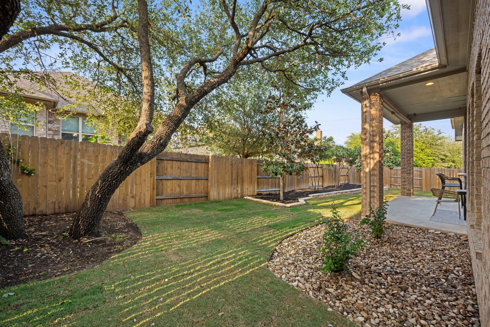 2433 Carretera Dr, Leander, TX 78641