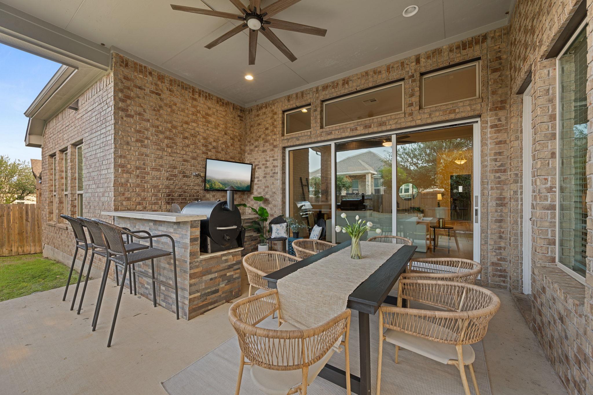 2433 Carretera Dr, Leander, TX 78641