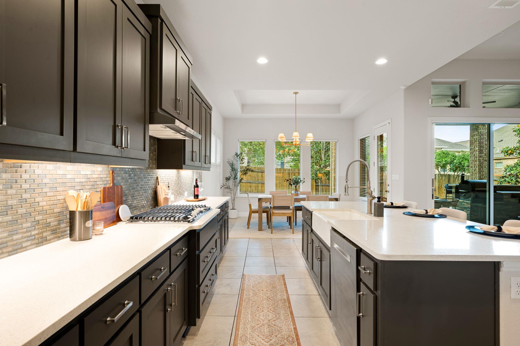 2433 Carretera Dr, Leander, TX 78641