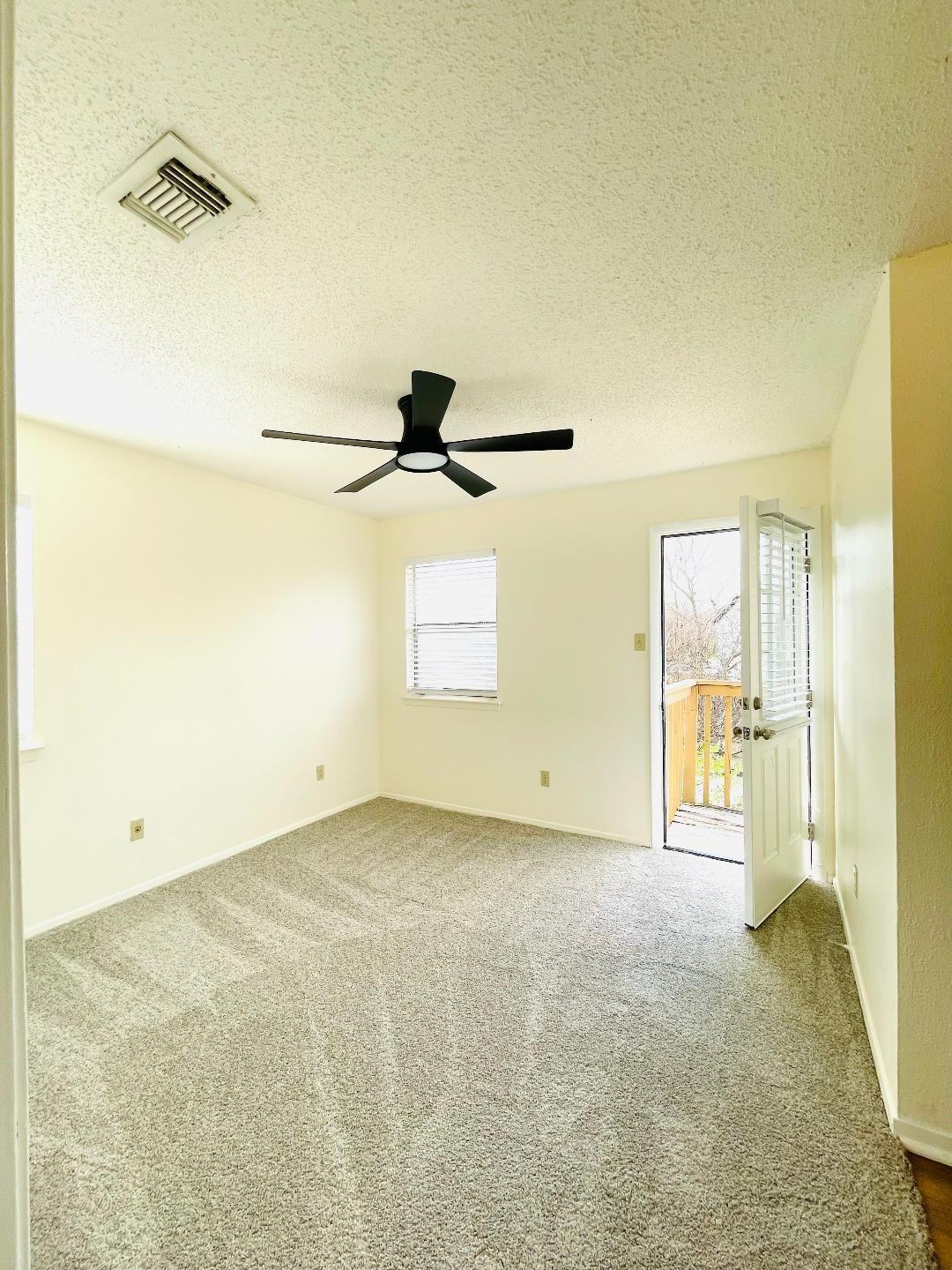 5608 Cougar Dr # 203, Austin, TX 78745