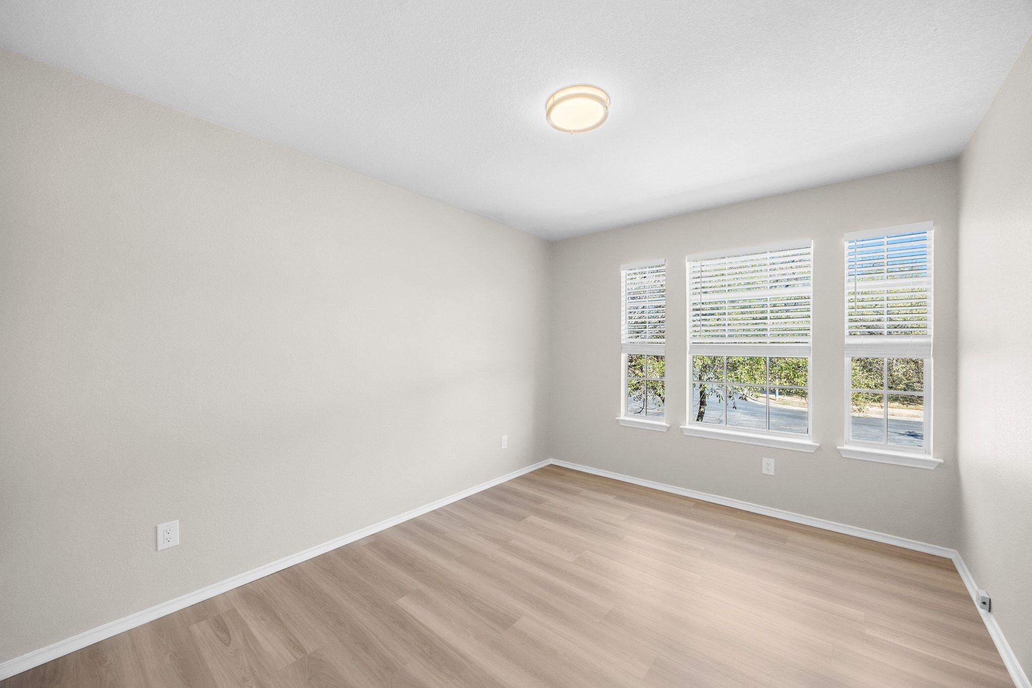 8133 Luling Ln, Austin, TX 78729