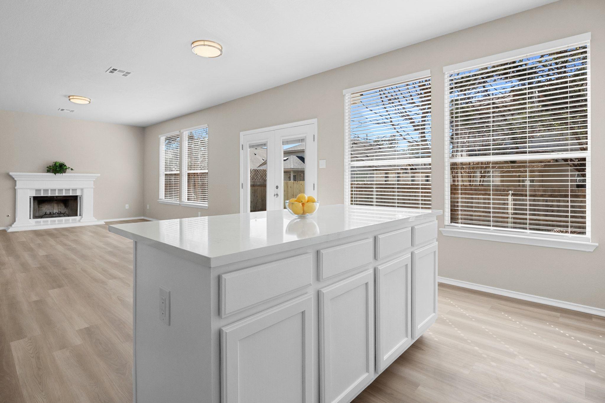 8133 Luling Ln, Austin, TX 78729