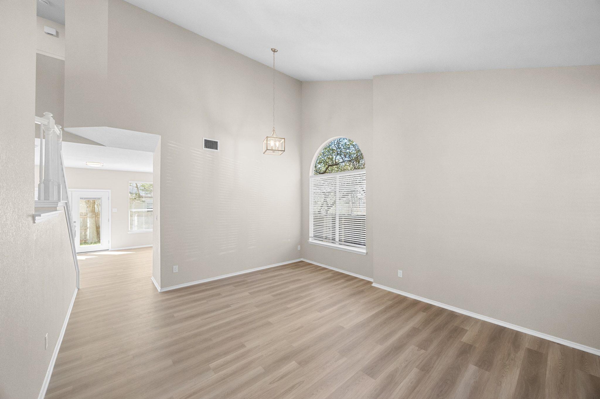 8133 Luling Ln, Austin, TX 78729