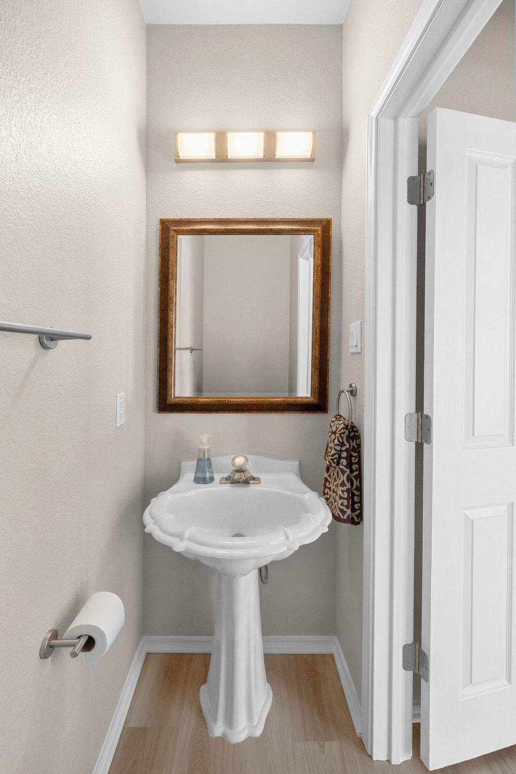 8133 Luling Ln, Austin, TX 78729