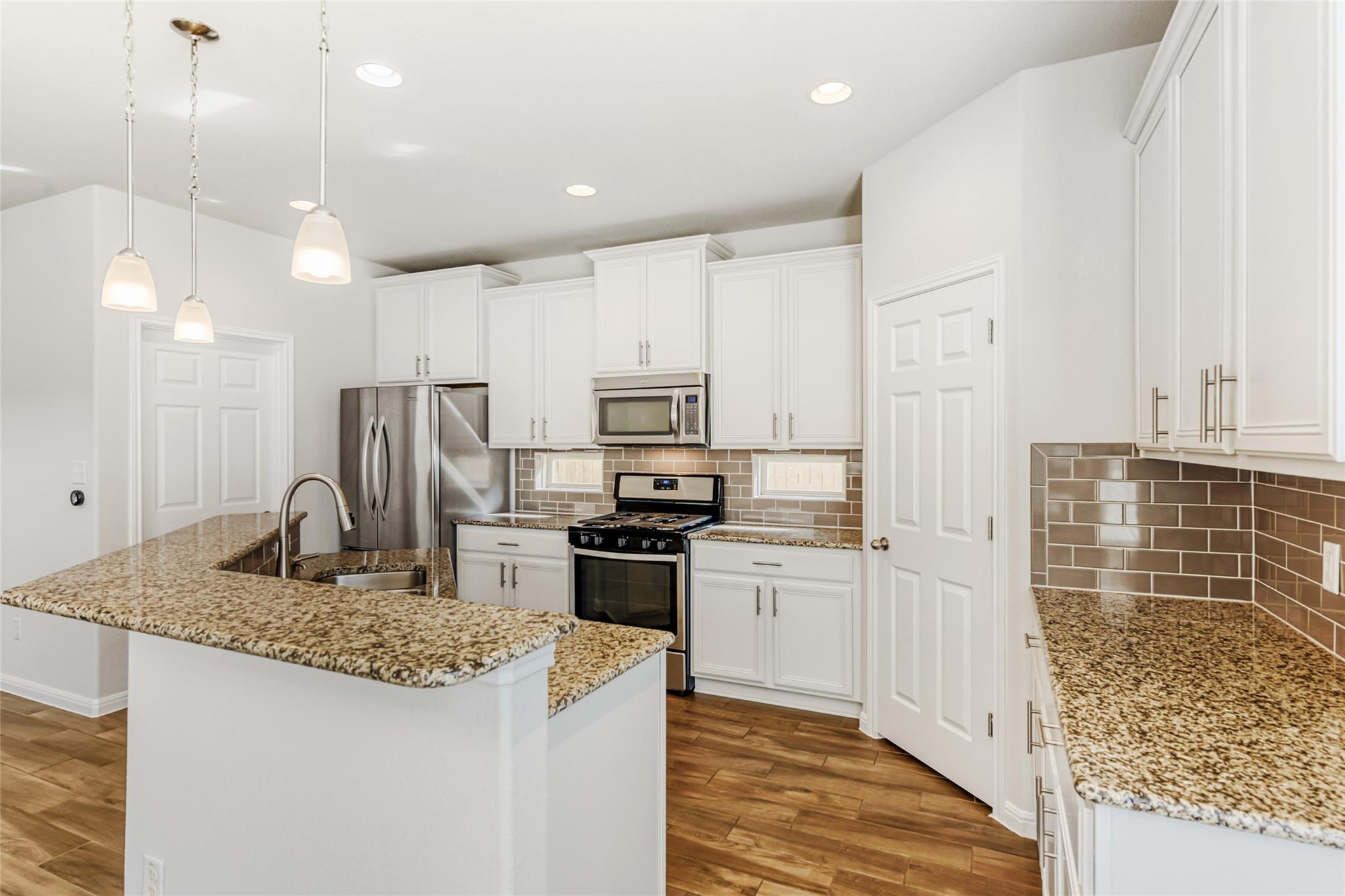 1401 Little Elm Trl # 210, Cedar Park, TX 78613