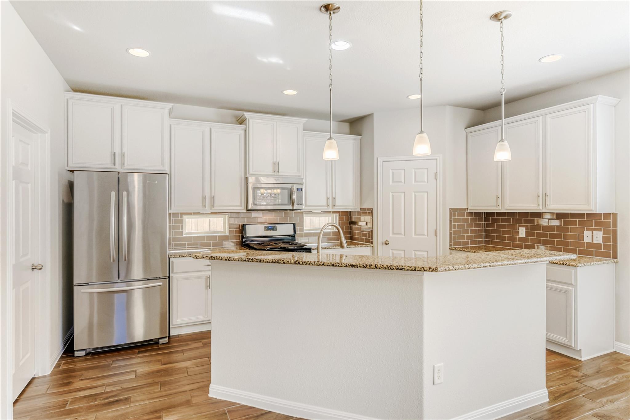 1401 Little Elm Trl # 210, Cedar Park, TX 78613