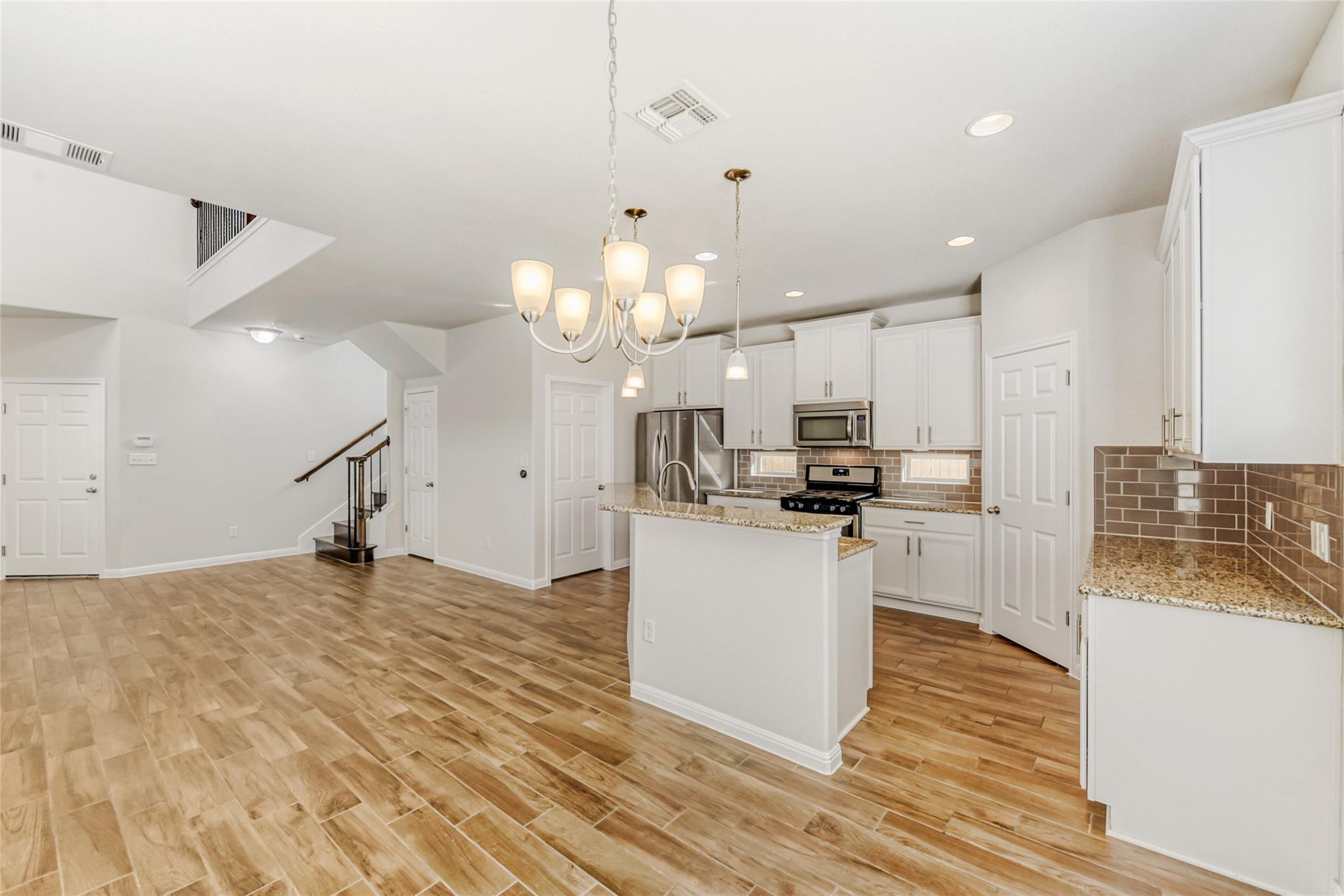 1401 Little Elm Trl # 210, Cedar Park, TX 78613