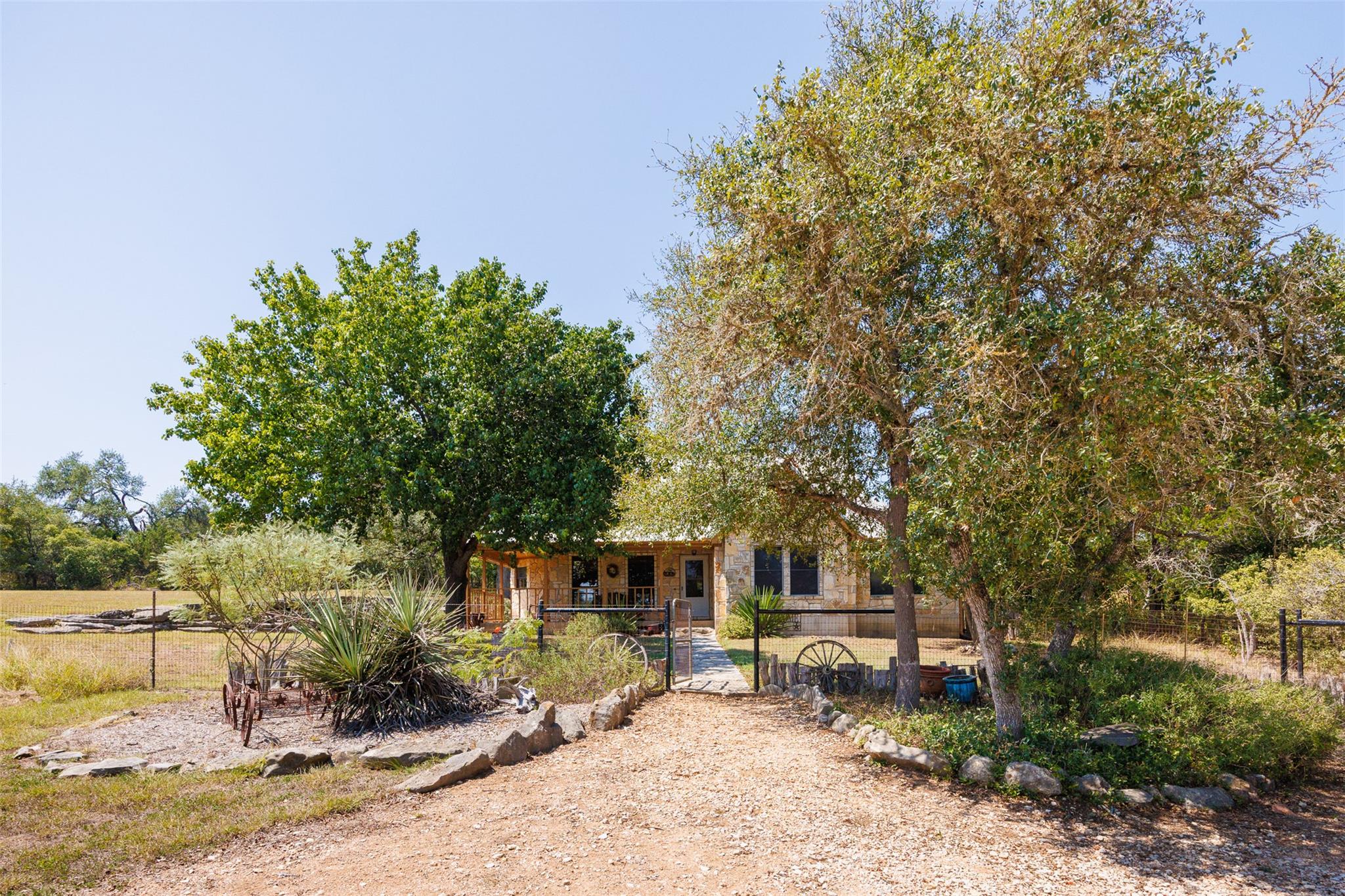 10621 Fm 150 W, Driftwood, TX 78619