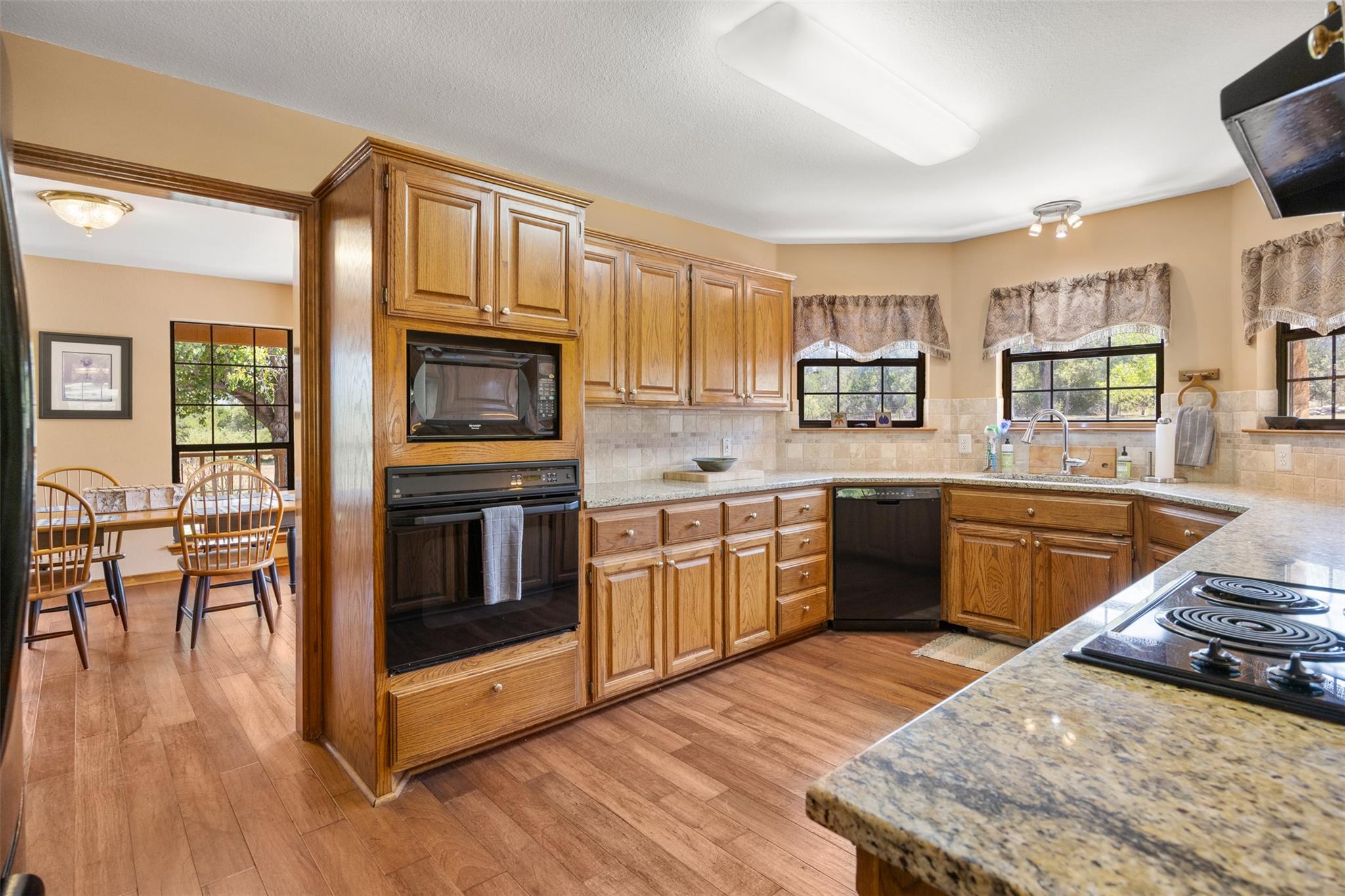 10621 Fm 150 W, Driftwood, TX 78619