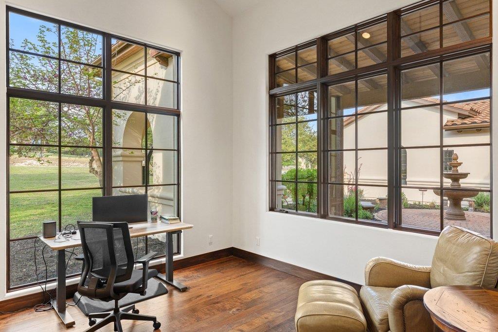 17113 Flagler Dr, Austin, TX 78738