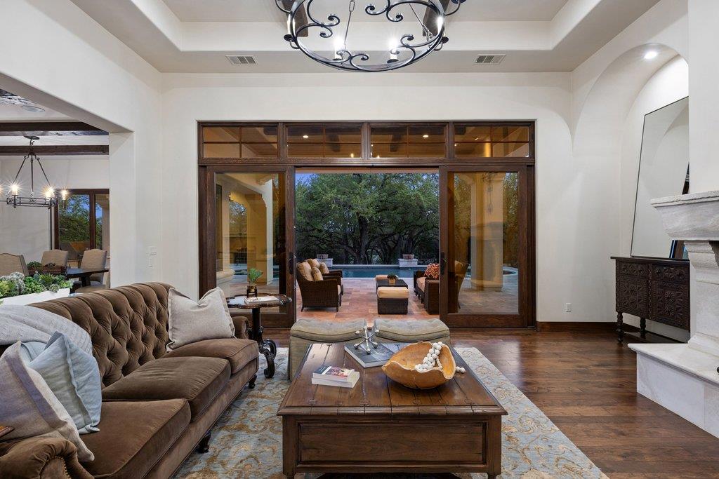 17113 Flagler Dr, Austin, TX 78738