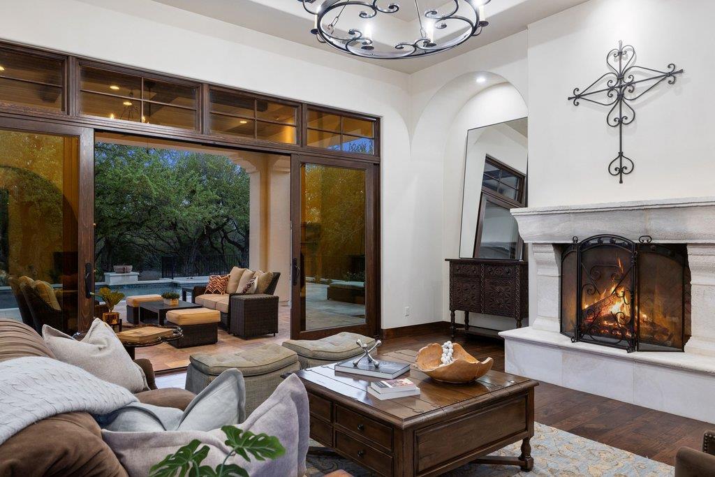 17113 Flagler Dr, Austin, TX 78738