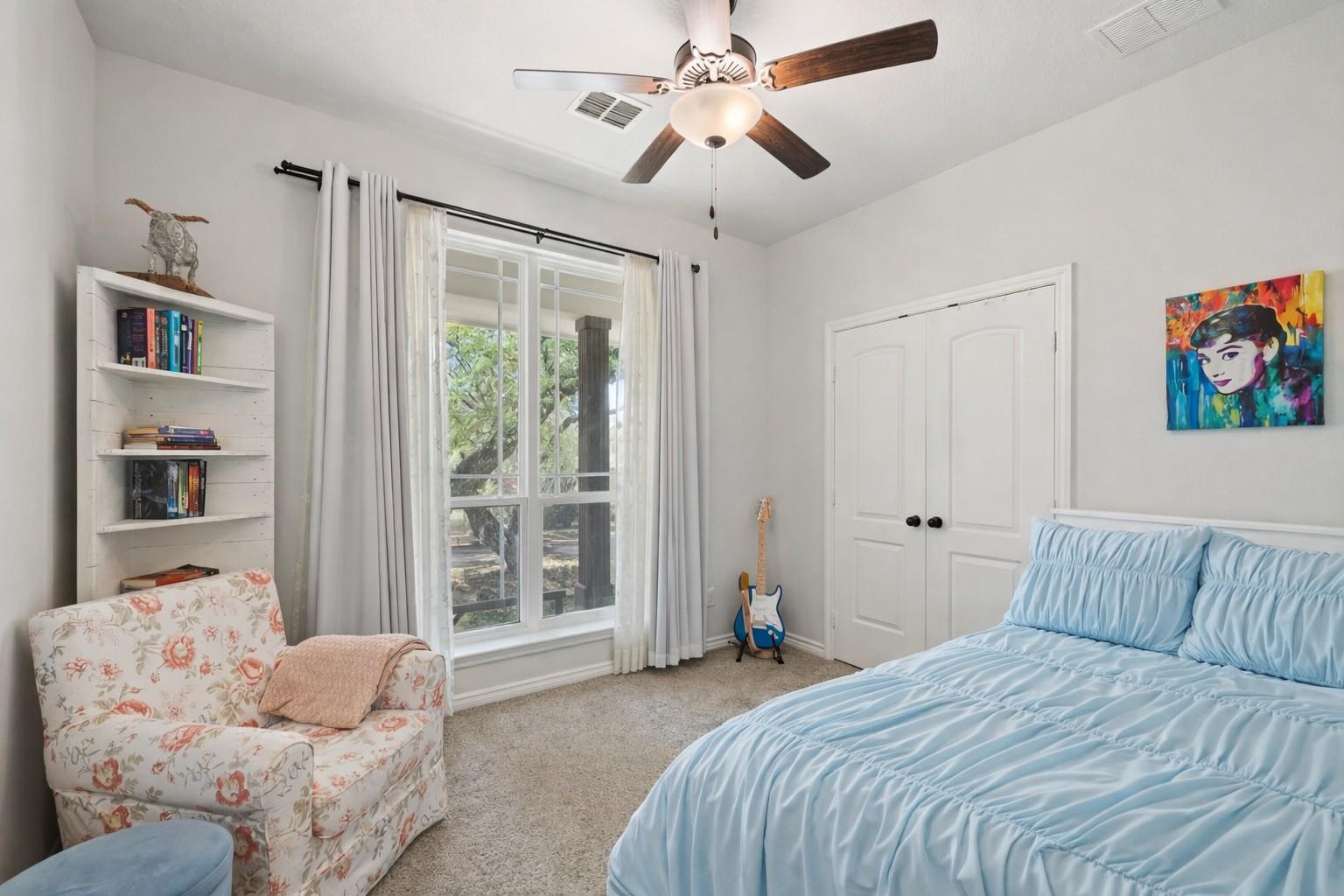 103 Leaning Oak Cir, Johnson City, TX 78636