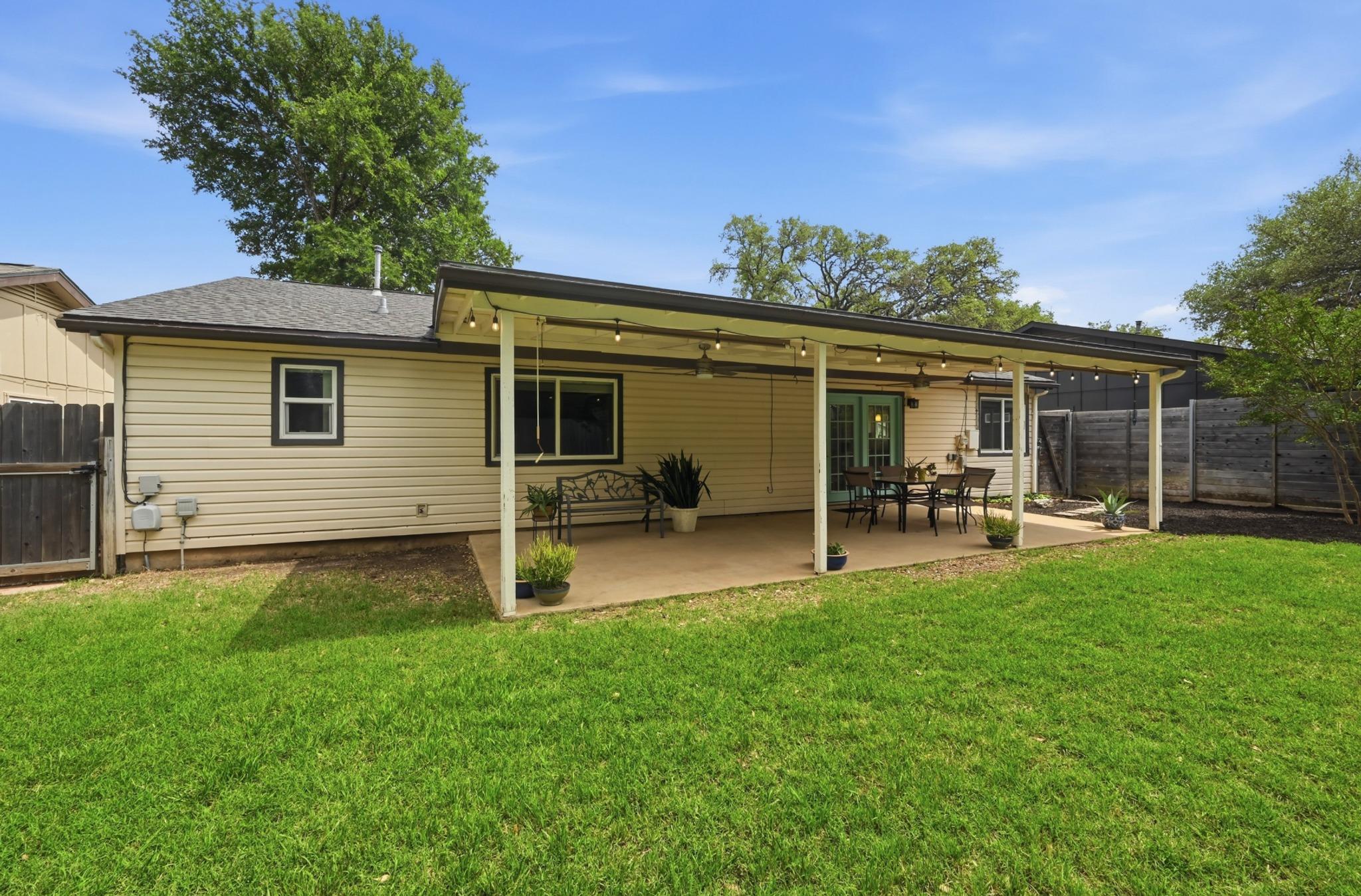 7810 Wakefield Dr, Austin, TX 78749