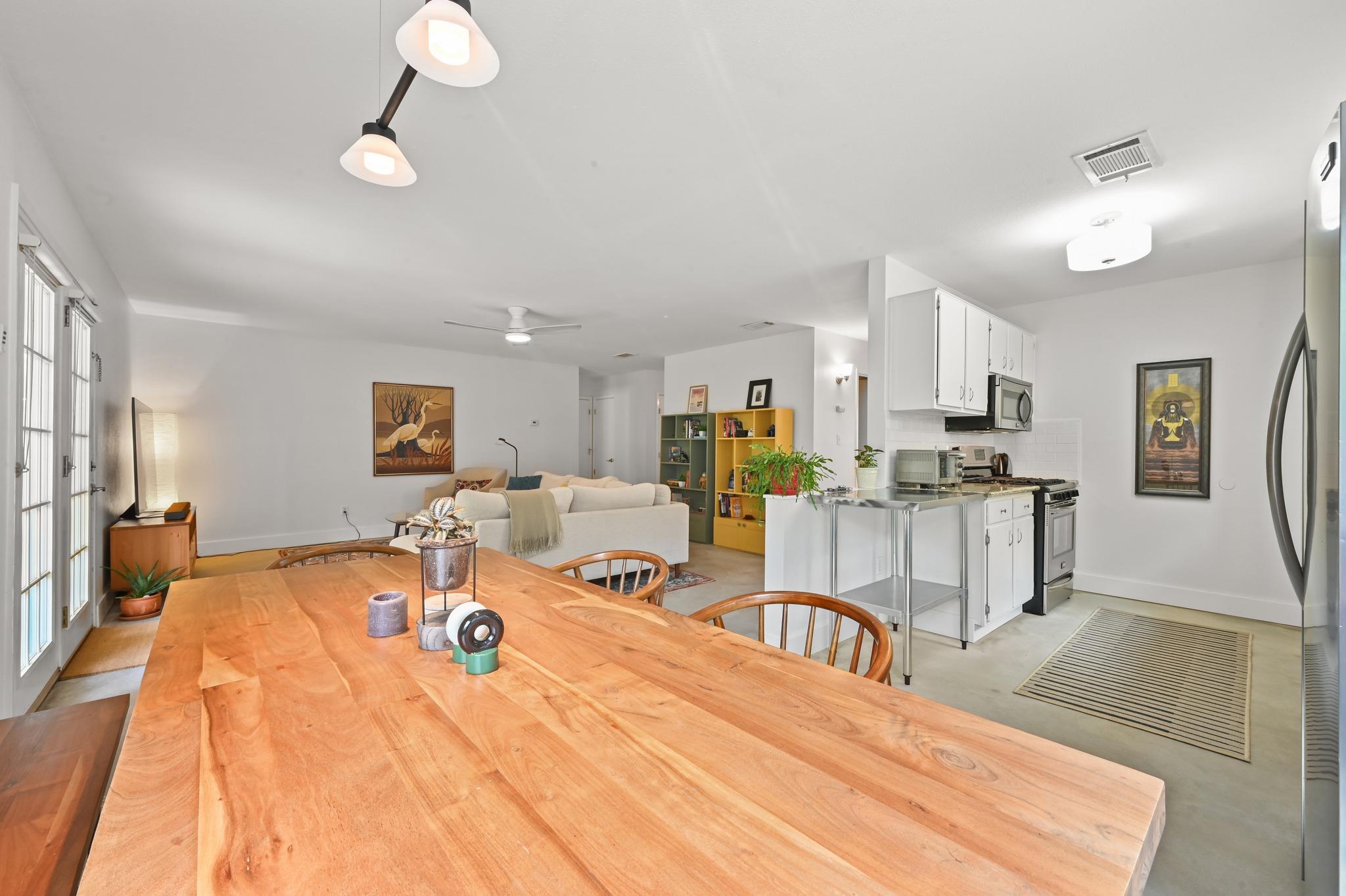 7810 Wakefield Dr, Austin, TX 78749