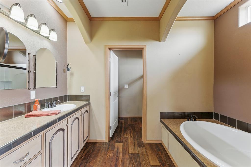 2792 Fm 535, Rosanky, TX 78953