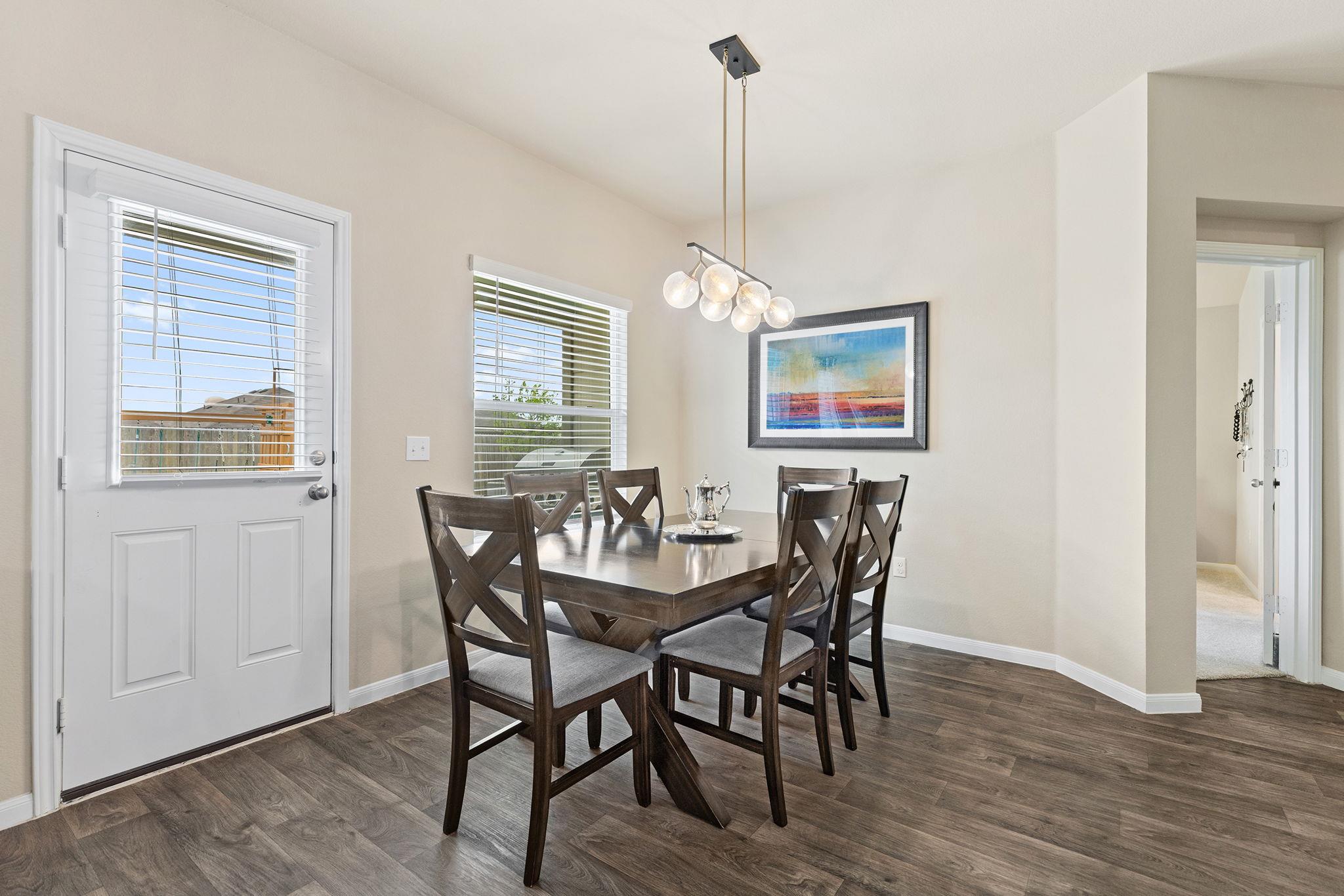 404 Cassandra Dr, Hutto, TX 78634