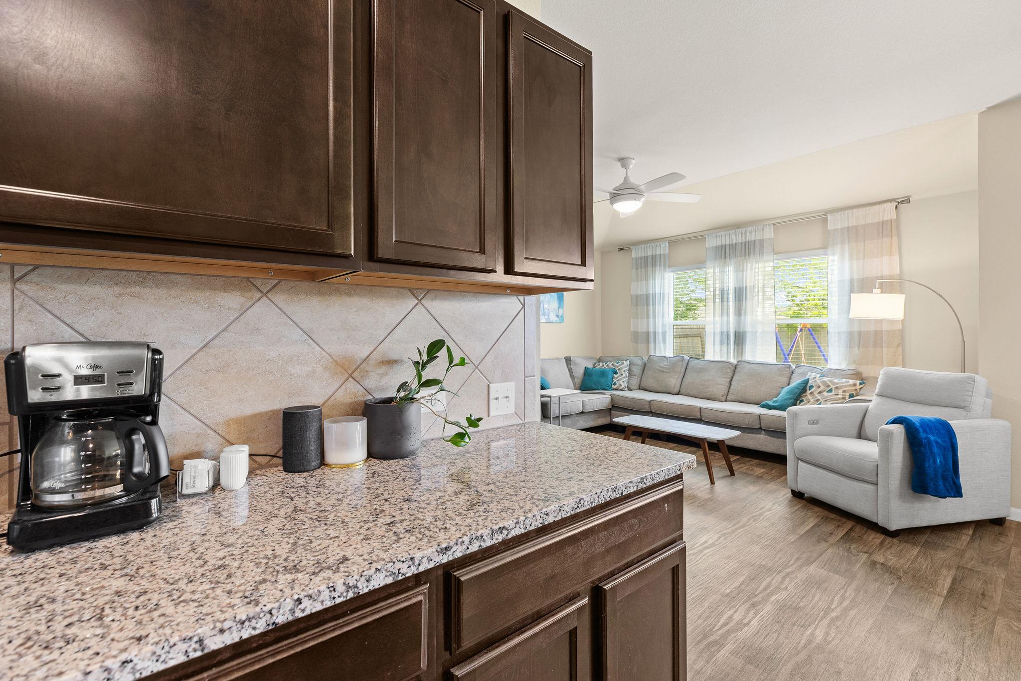 404 Cassandra Dr, Hutto, TX 78634