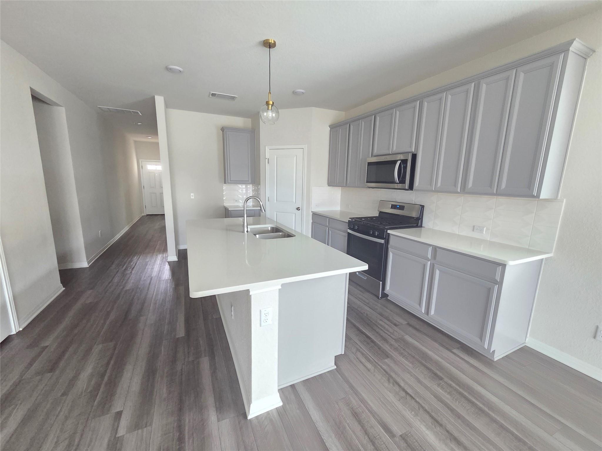 220 Sun Grove Trl, Georgetown, TX 78628