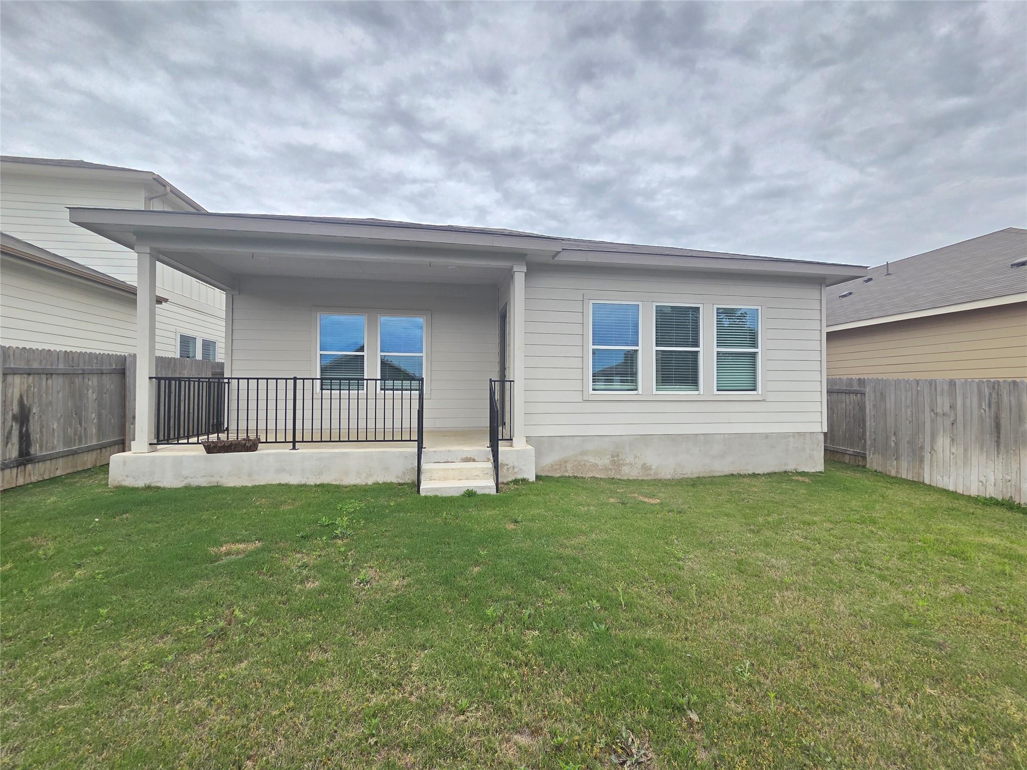 220 Sun Grove Trl, Georgetown, TX 78628