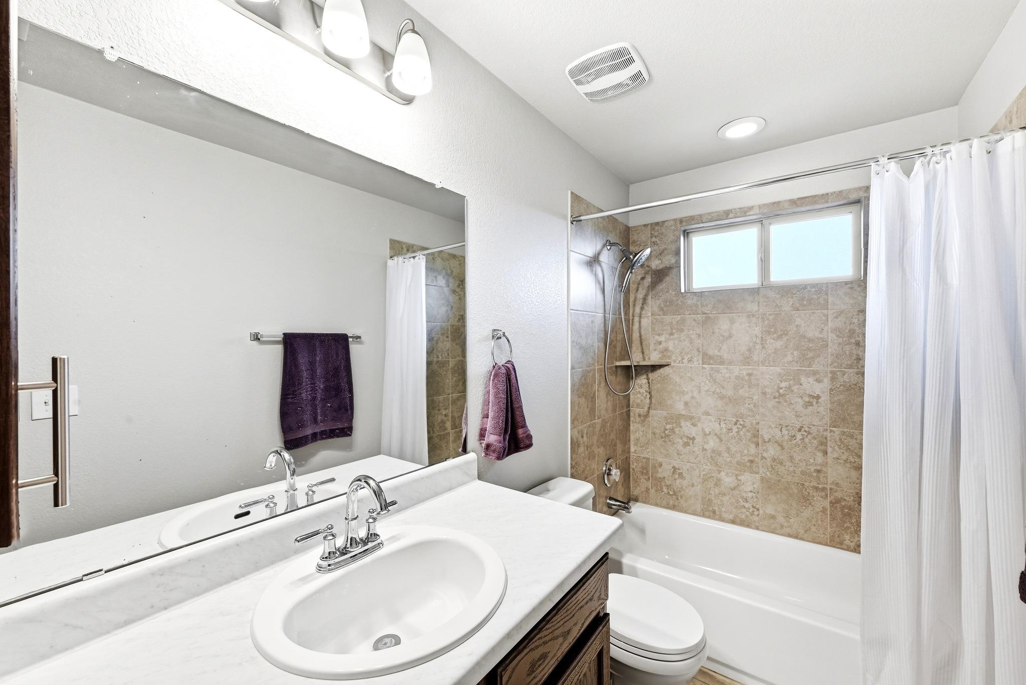 281 Guemal Rd, Buda, TX 78610
