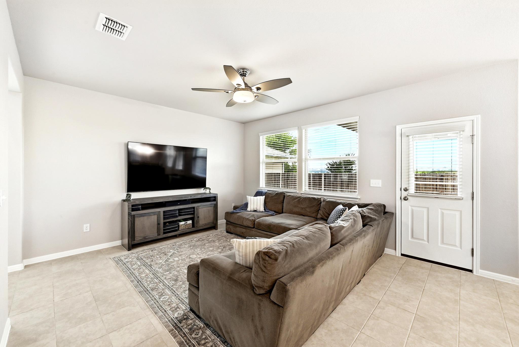 281 Guemal Rd, Buda, TX 78610