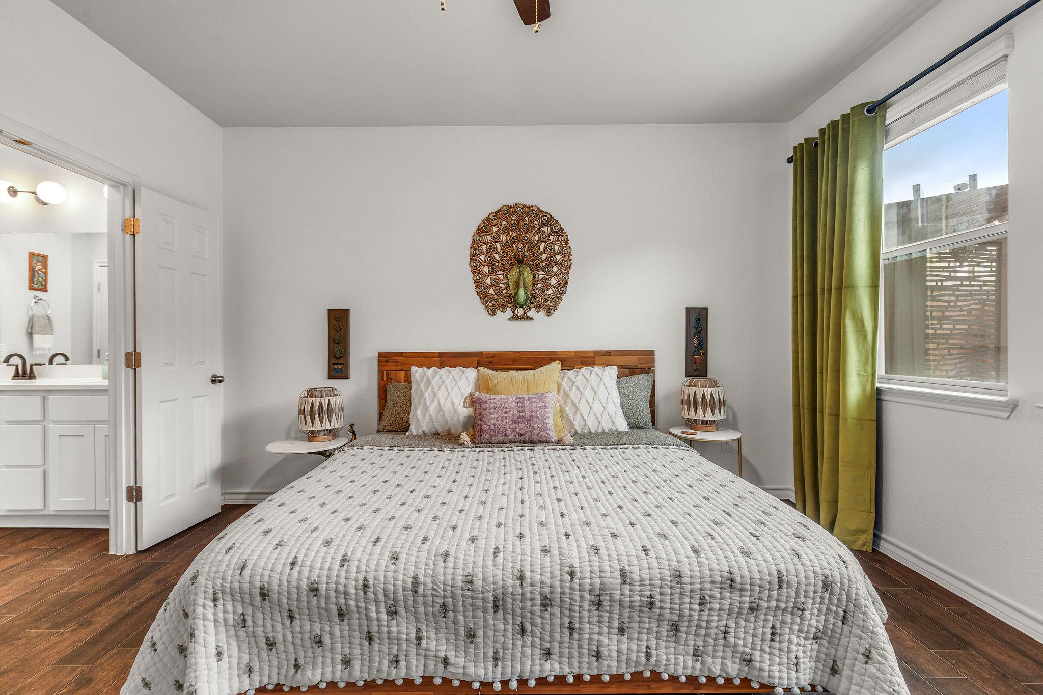 707 Eves Necklace Dr, Buda, TX 78610