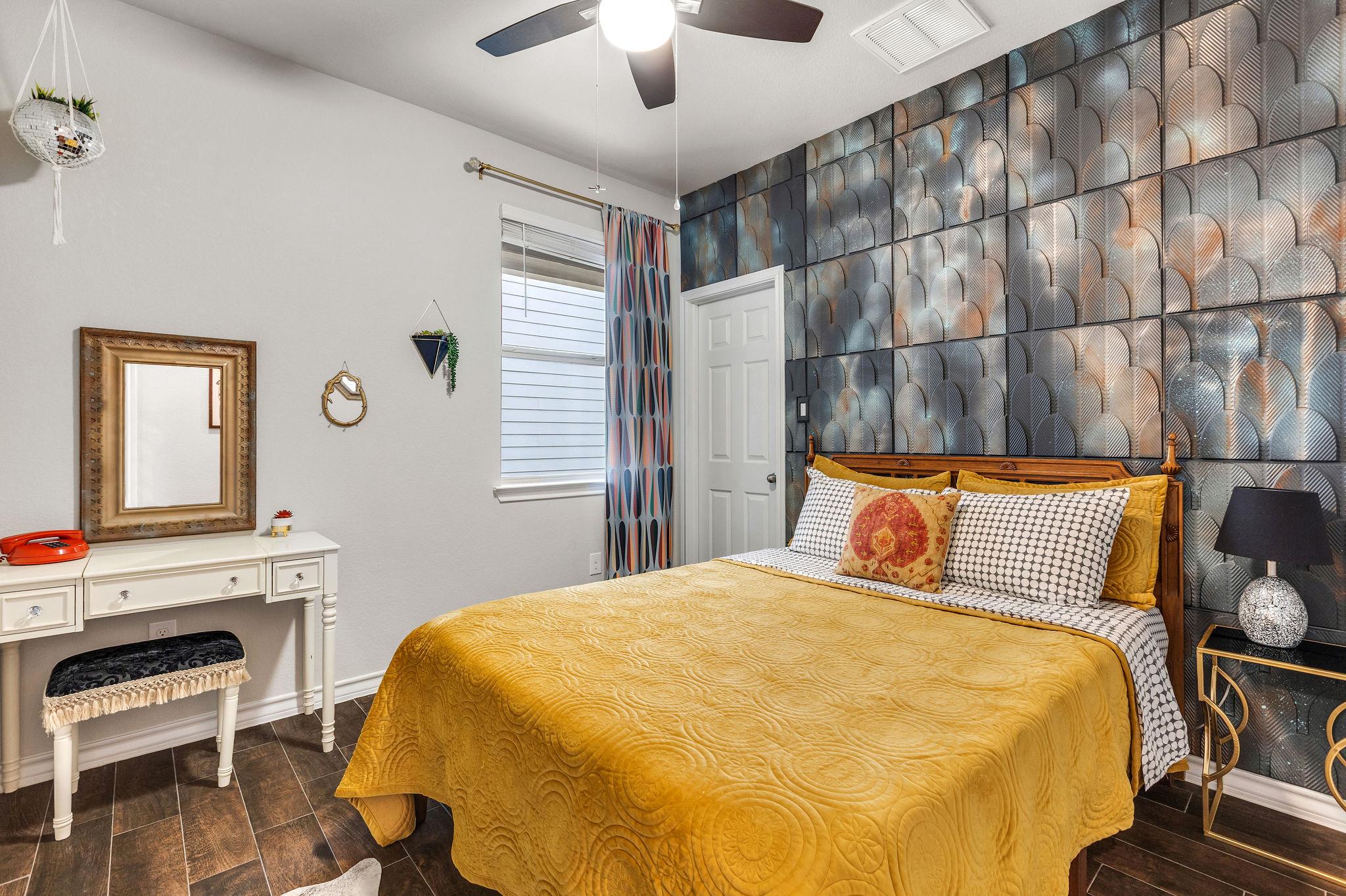 707 Eves Necklace Dr, Buda, TX 78610