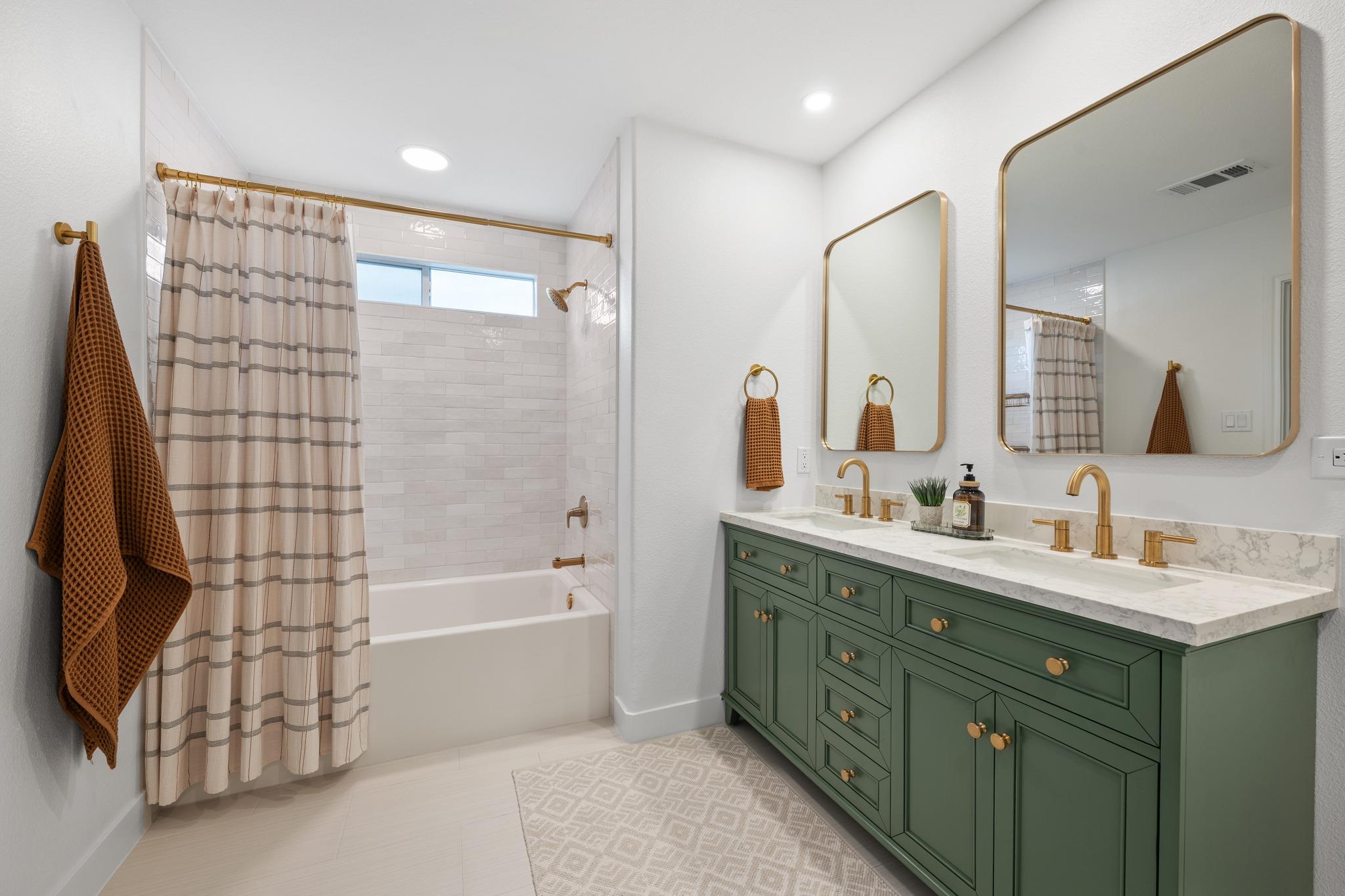 2121 Amur Dr, Austin, TX 78745