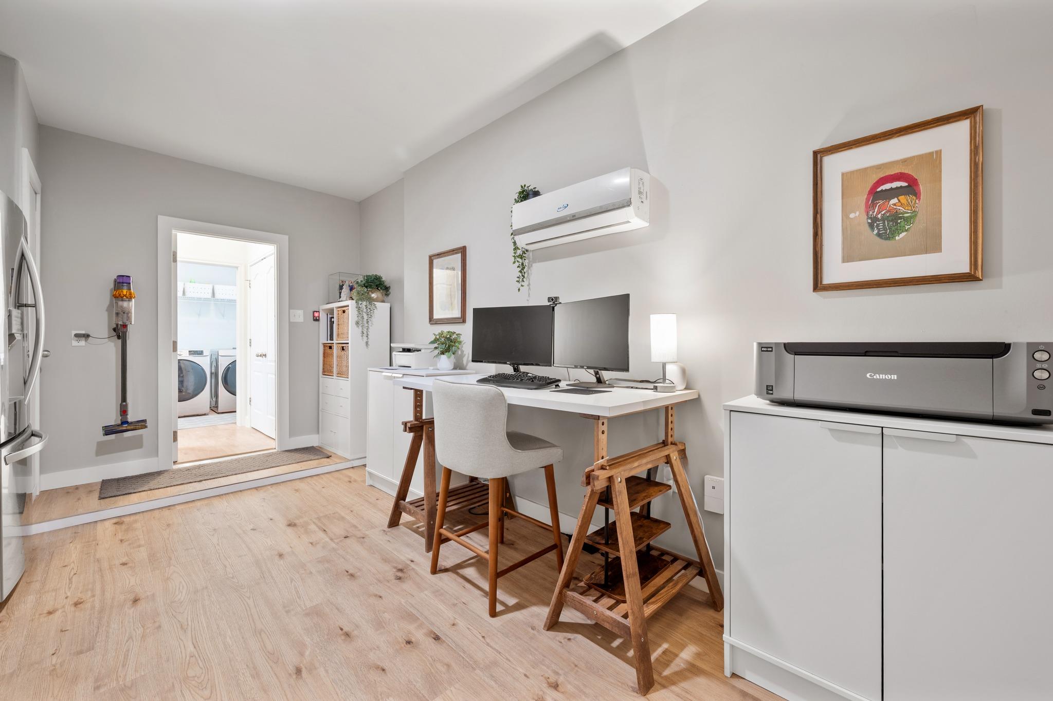 2121 Amur Dr, Austin, TX 78745