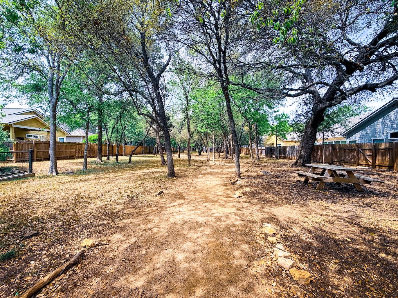 2121 Amur Dr, Austin, TX 78745