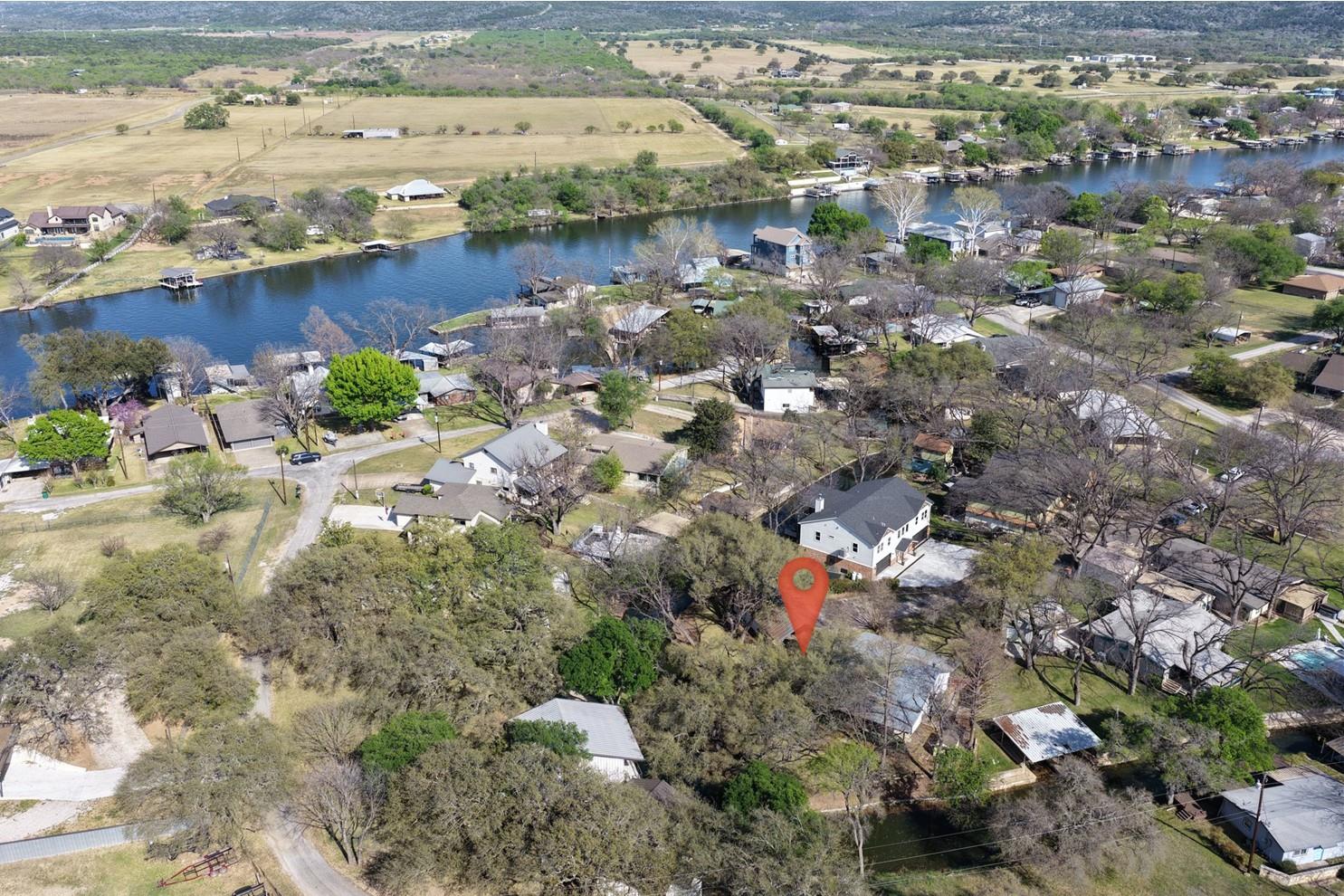 611 Thurman Cir, Kingsland, TX 78639