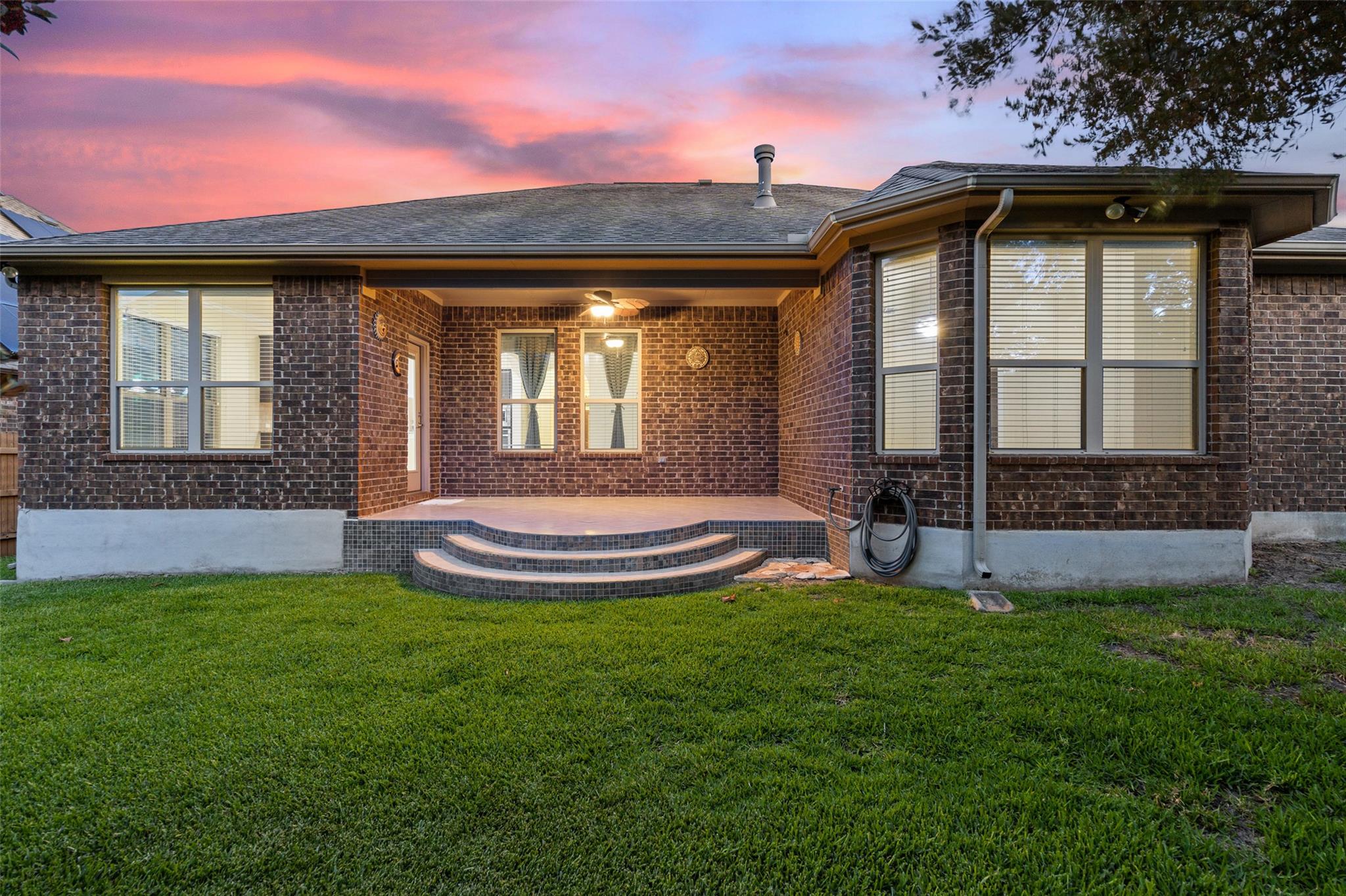 8704 Old Corral Cv, Austin, TX 78737