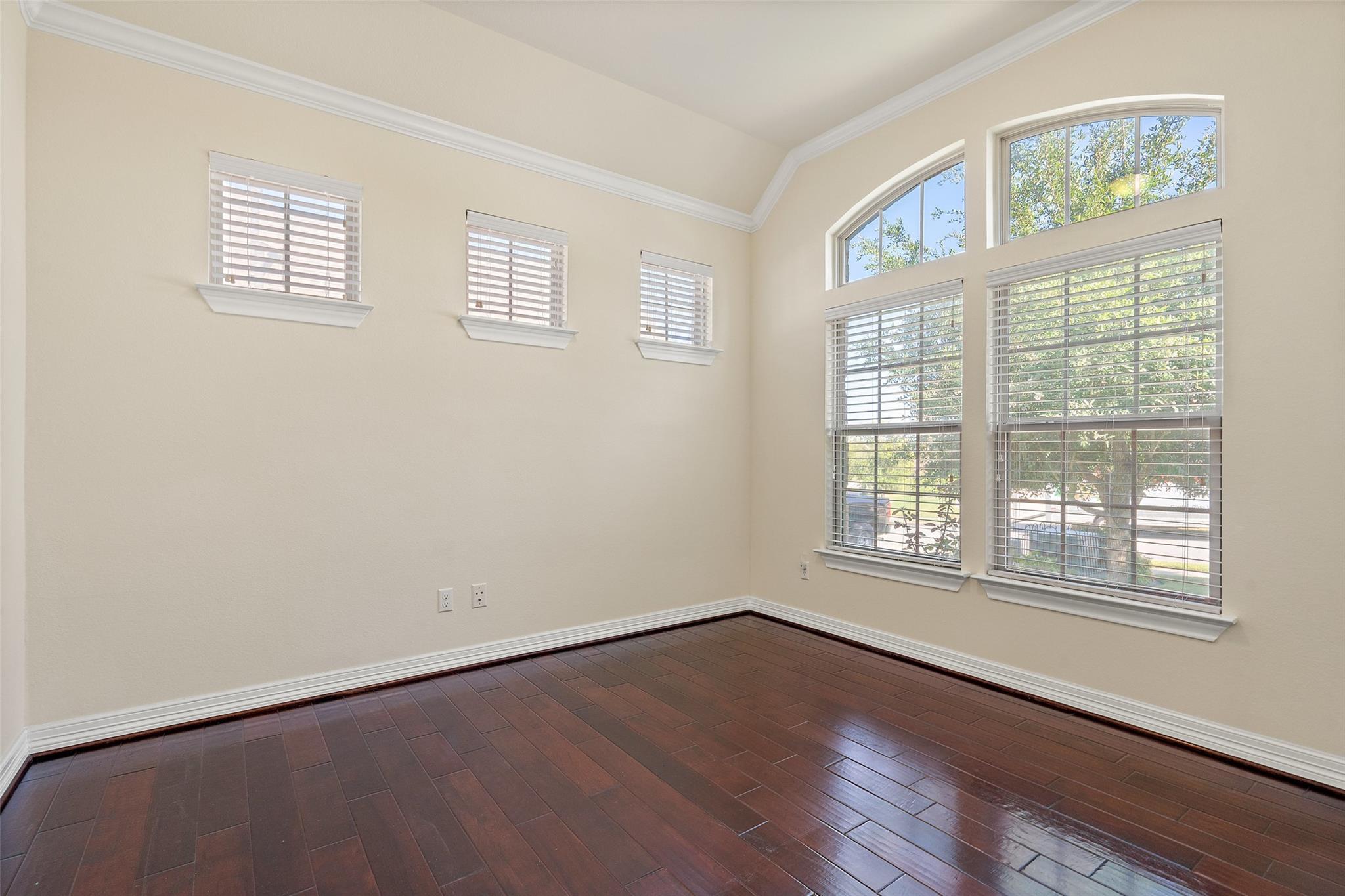 8704 Old Corral Cv, Austin, TX 78737