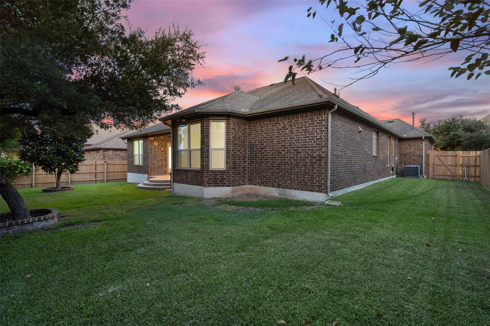 8704 Old Corral Cv, Austin, TX 78737