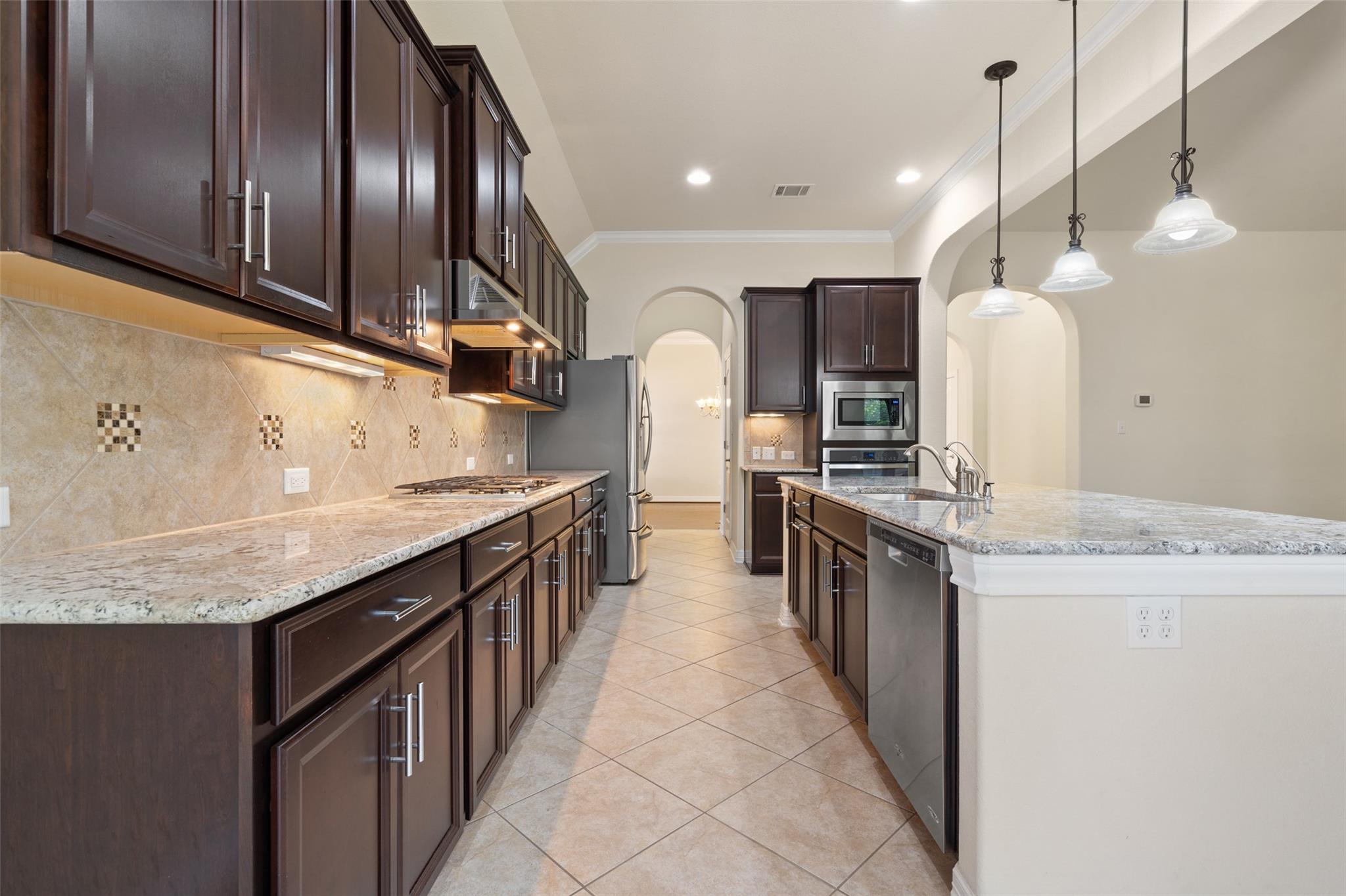 8704 Old Corral Cv, Austin, TX 78737