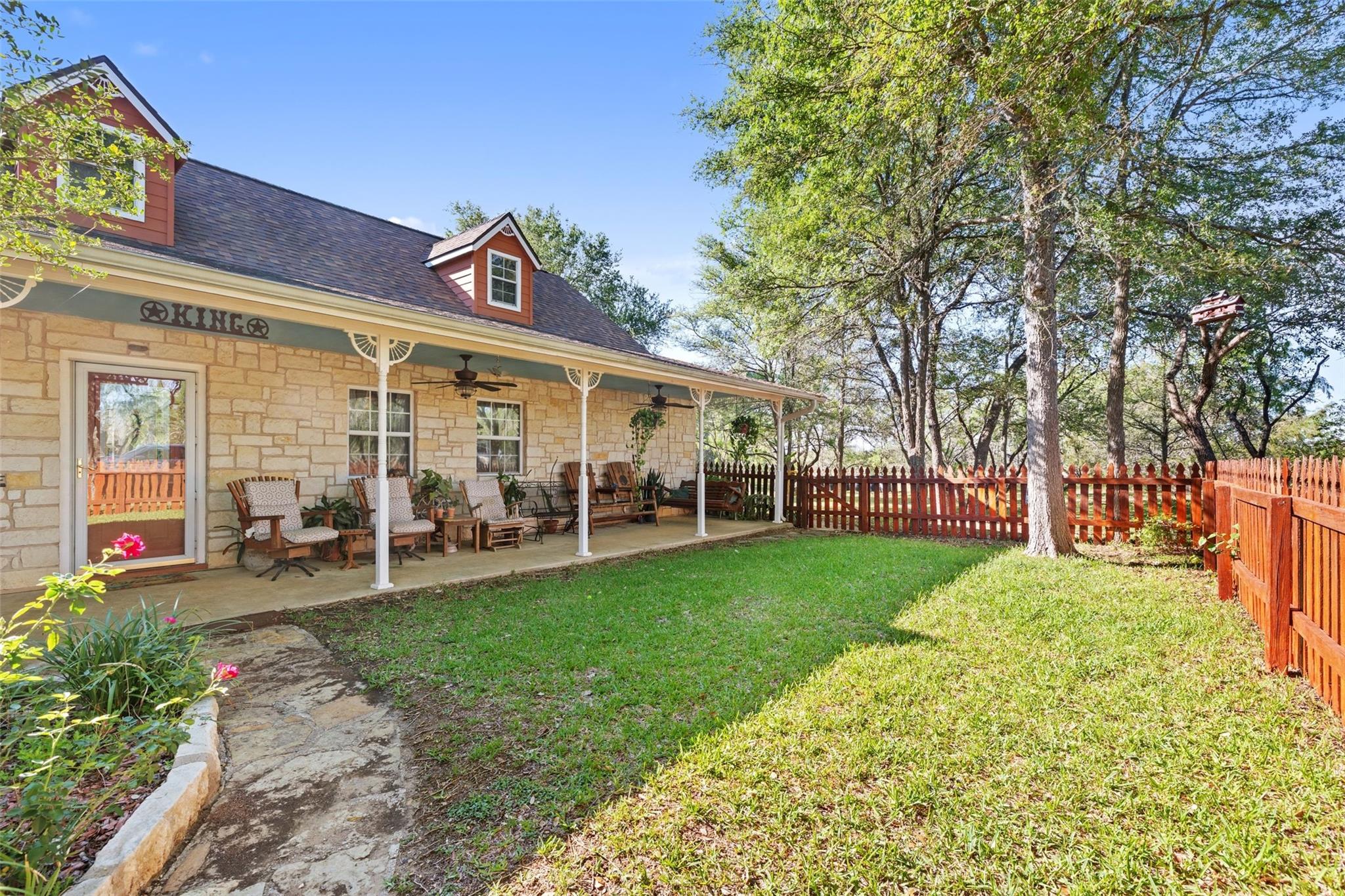 399 Upper Elgin River Rd, Elgin, TX 78621