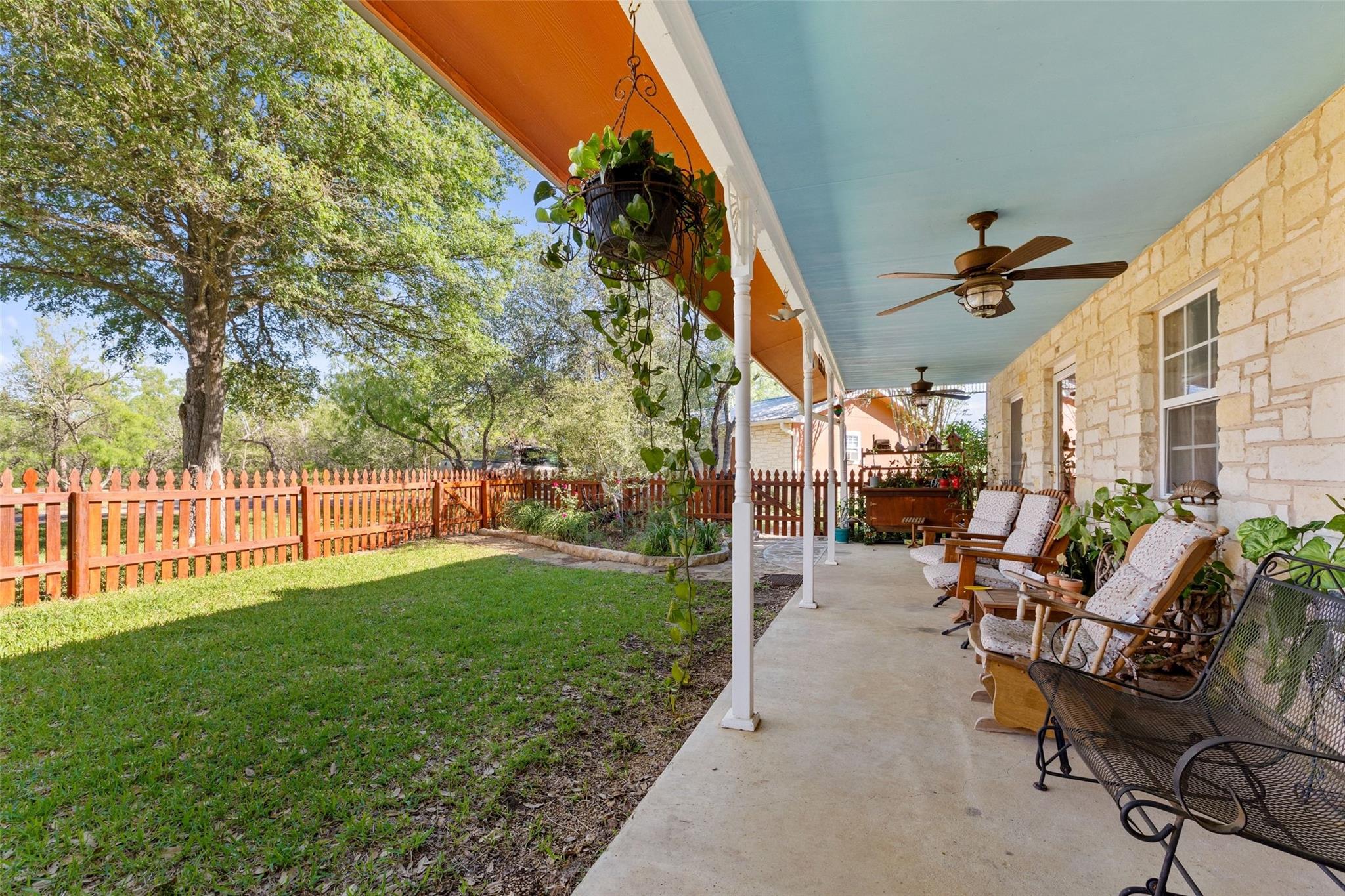 399 Upper Elgin River Rd, Elgin, TX 78621